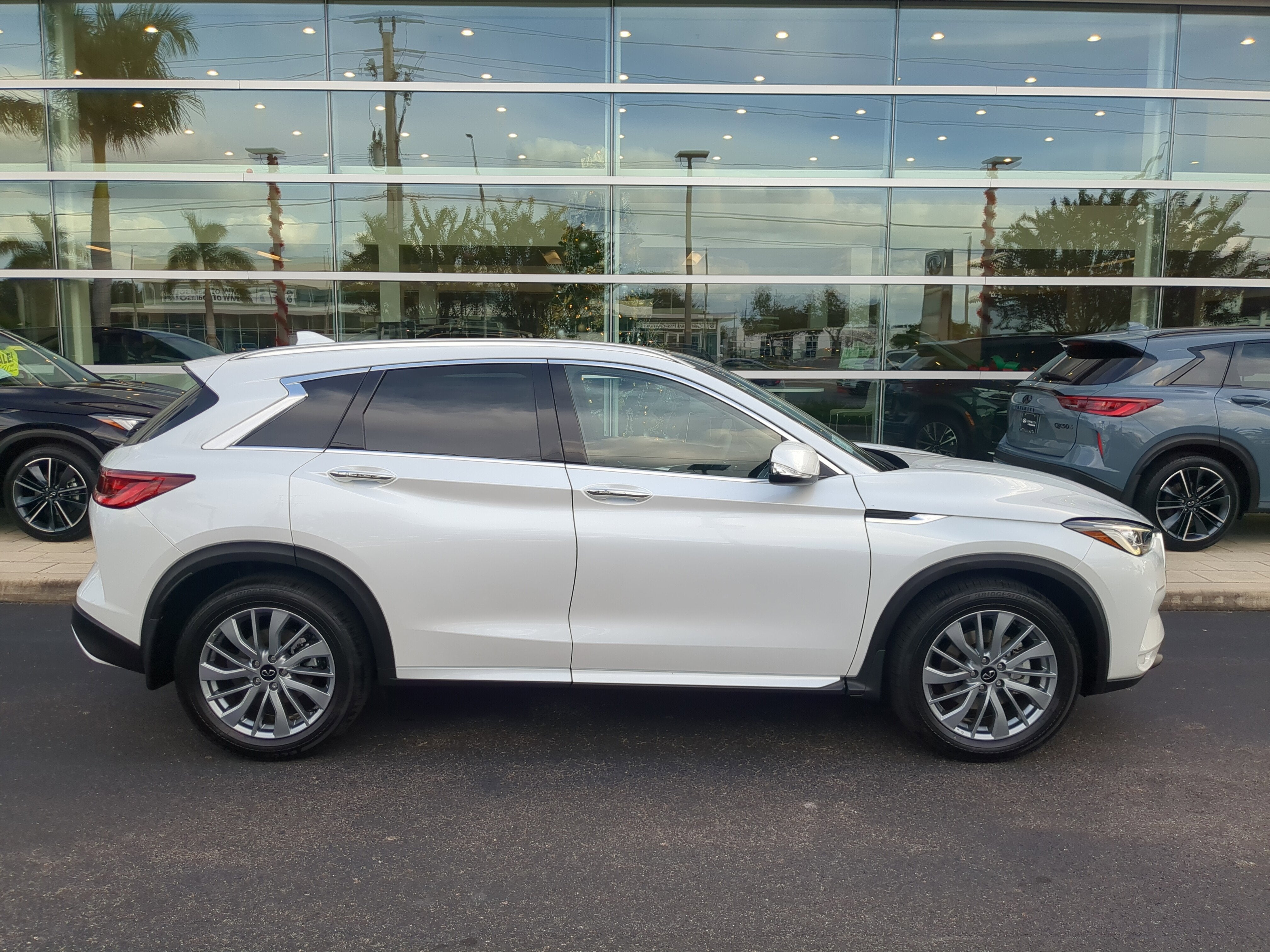 2025 INFINITI QX50 LUXE AWD