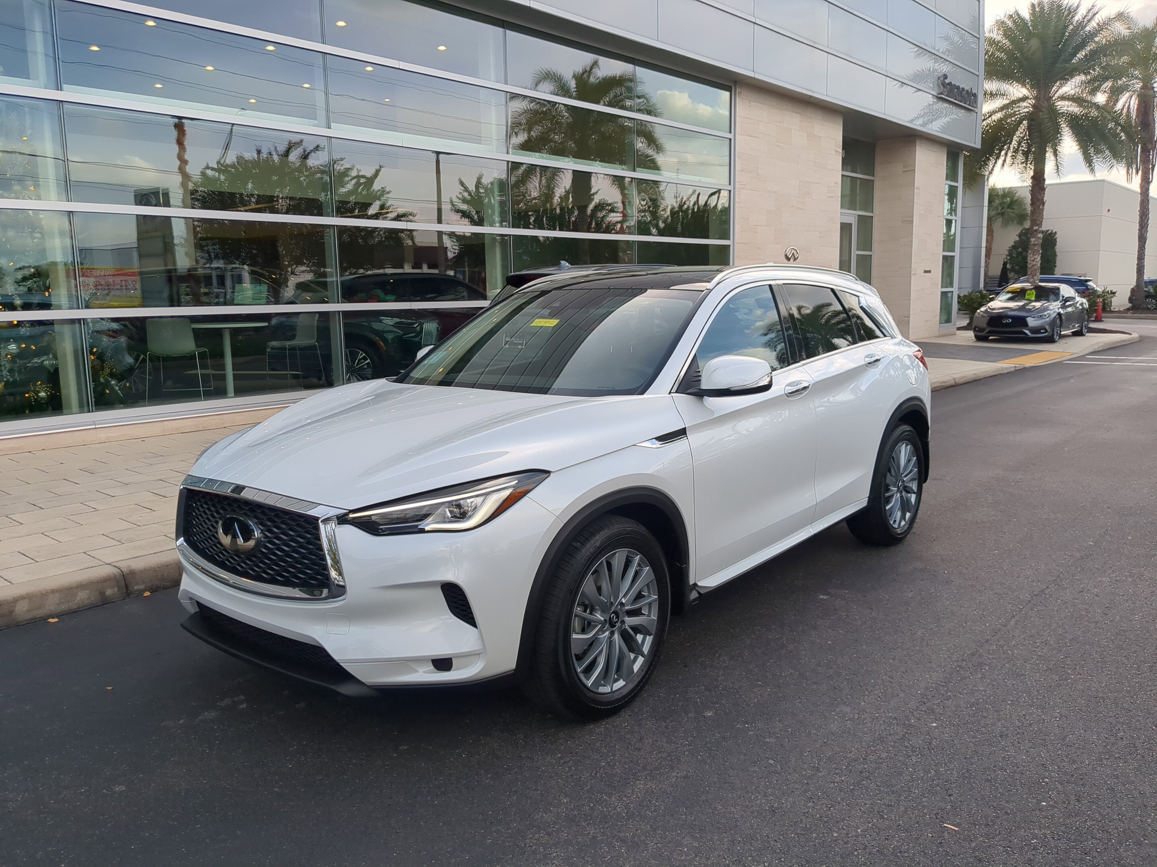2025 INFINITI QX50 LUXE AWD