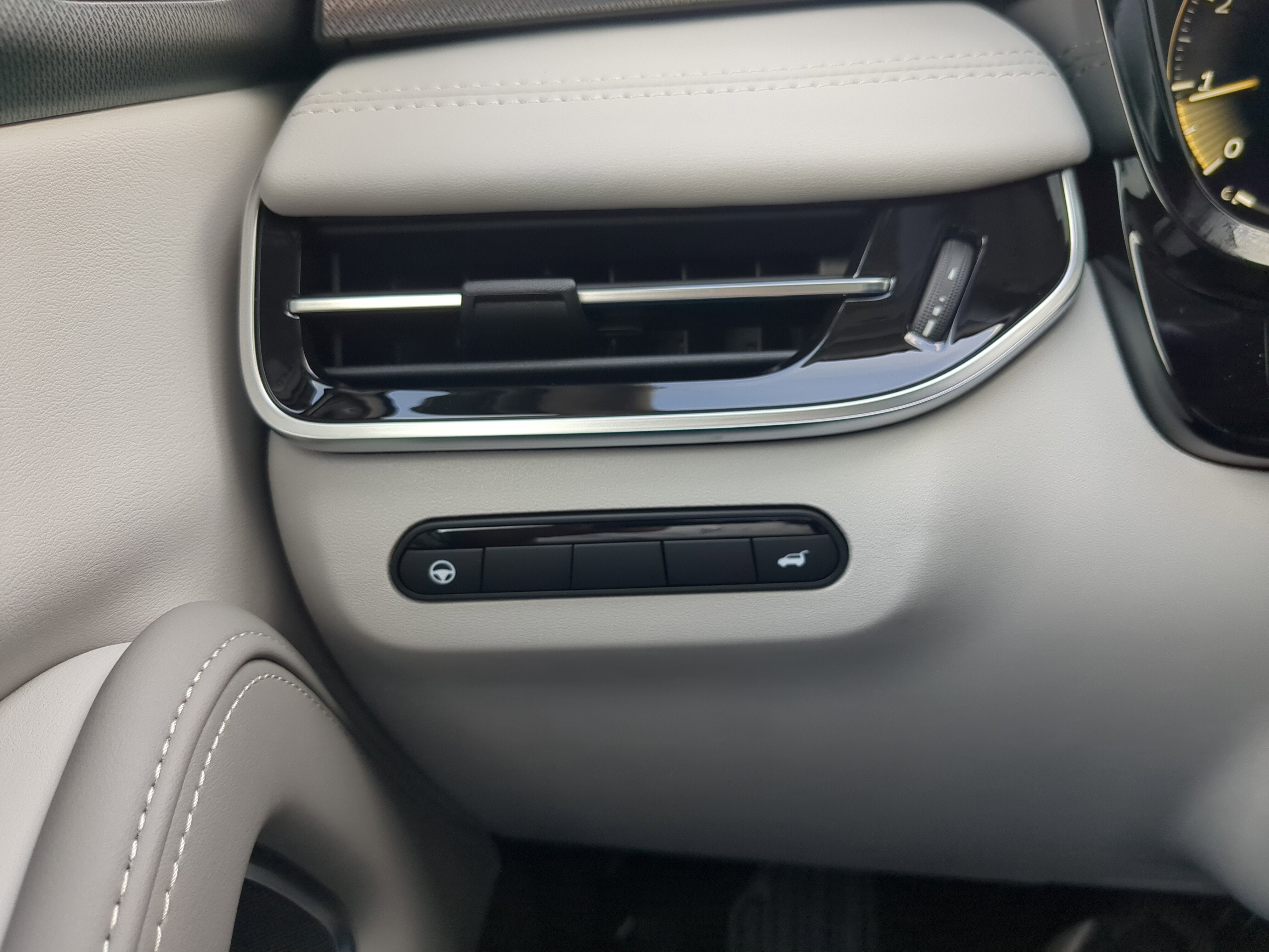 2026 INFINITI QX60 Luxe FWD