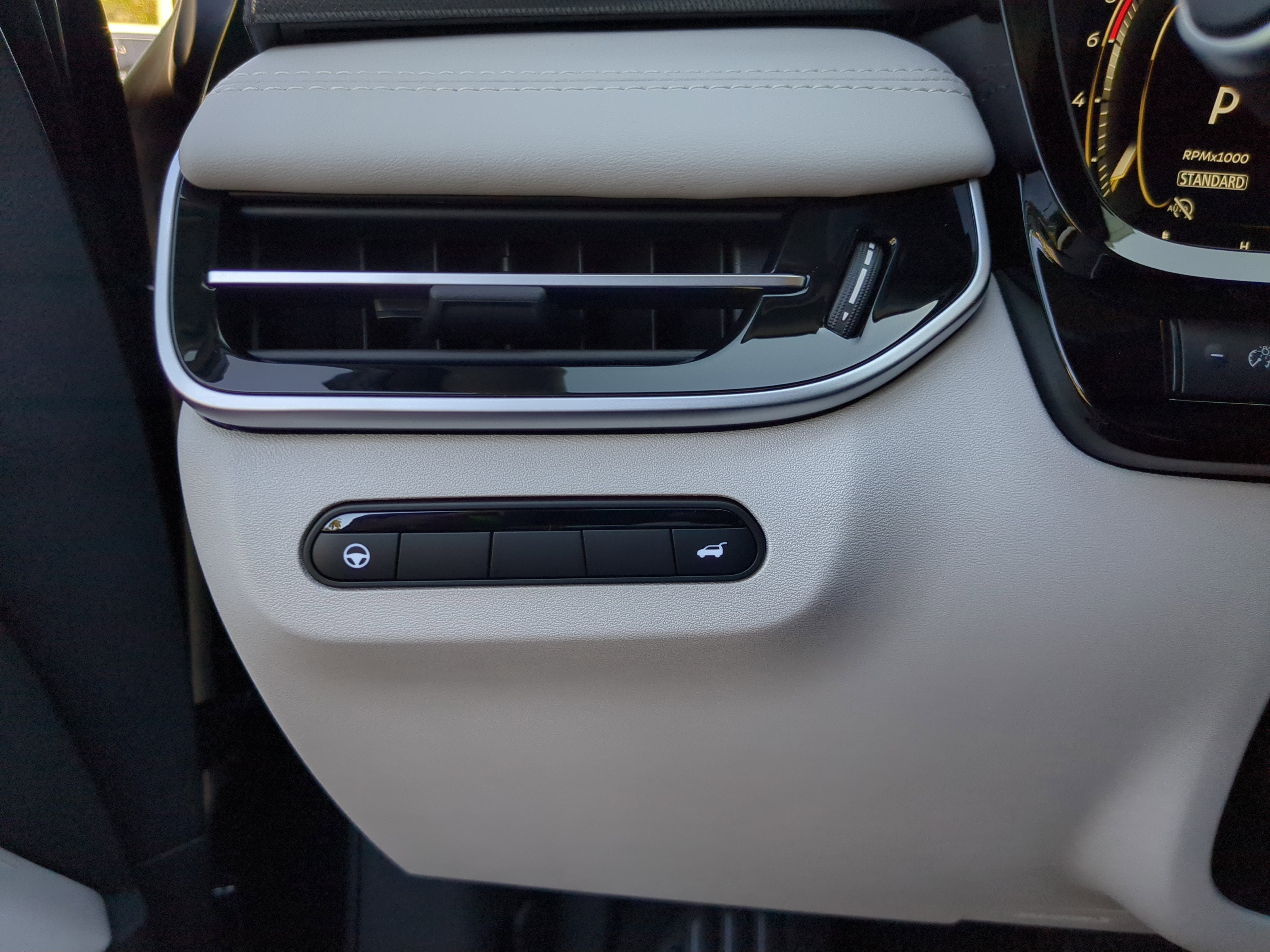 2026 INFINITI QX60 Luxe FWD