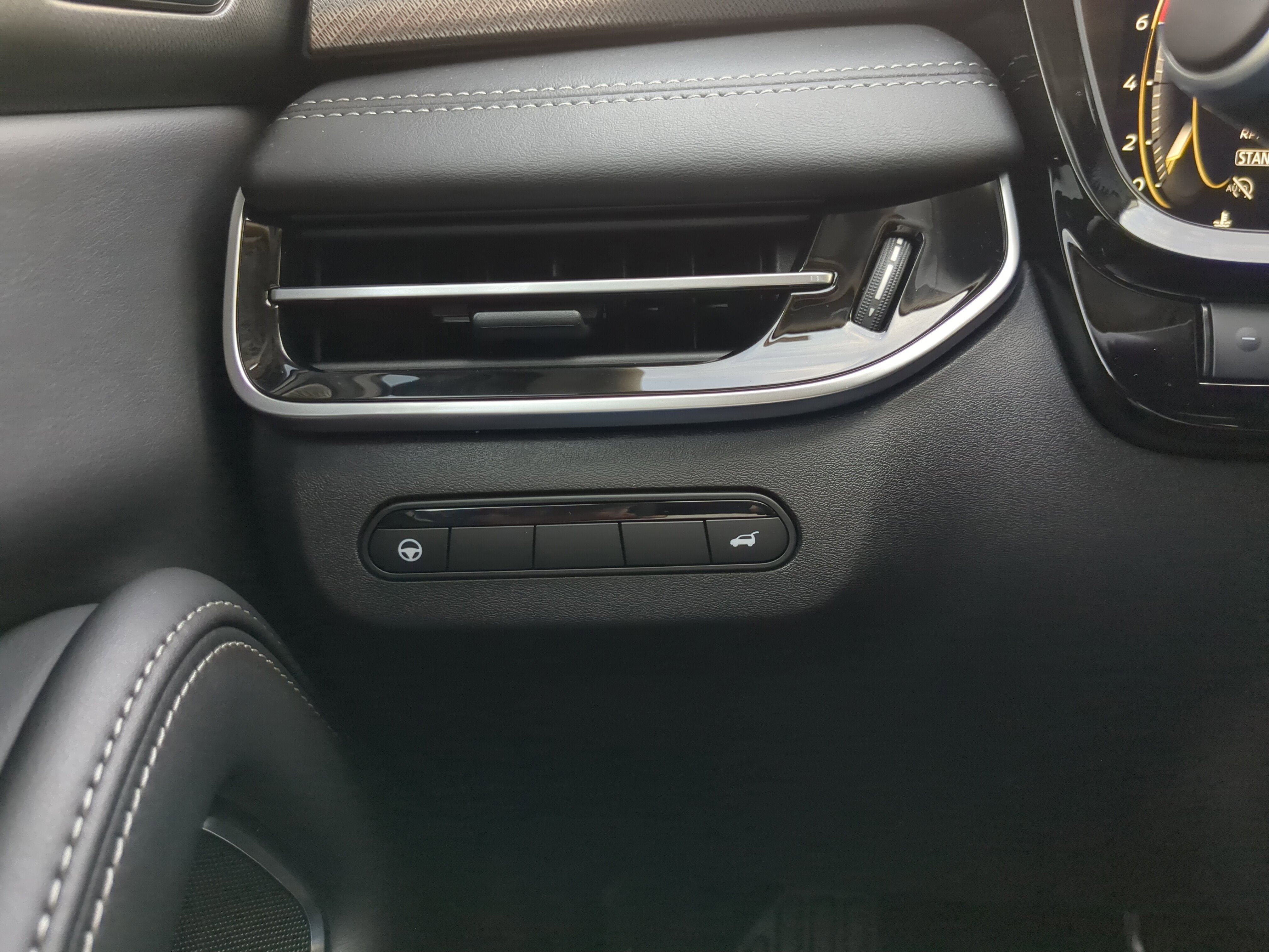 2026 INFINITI QX60 Luxe FWD