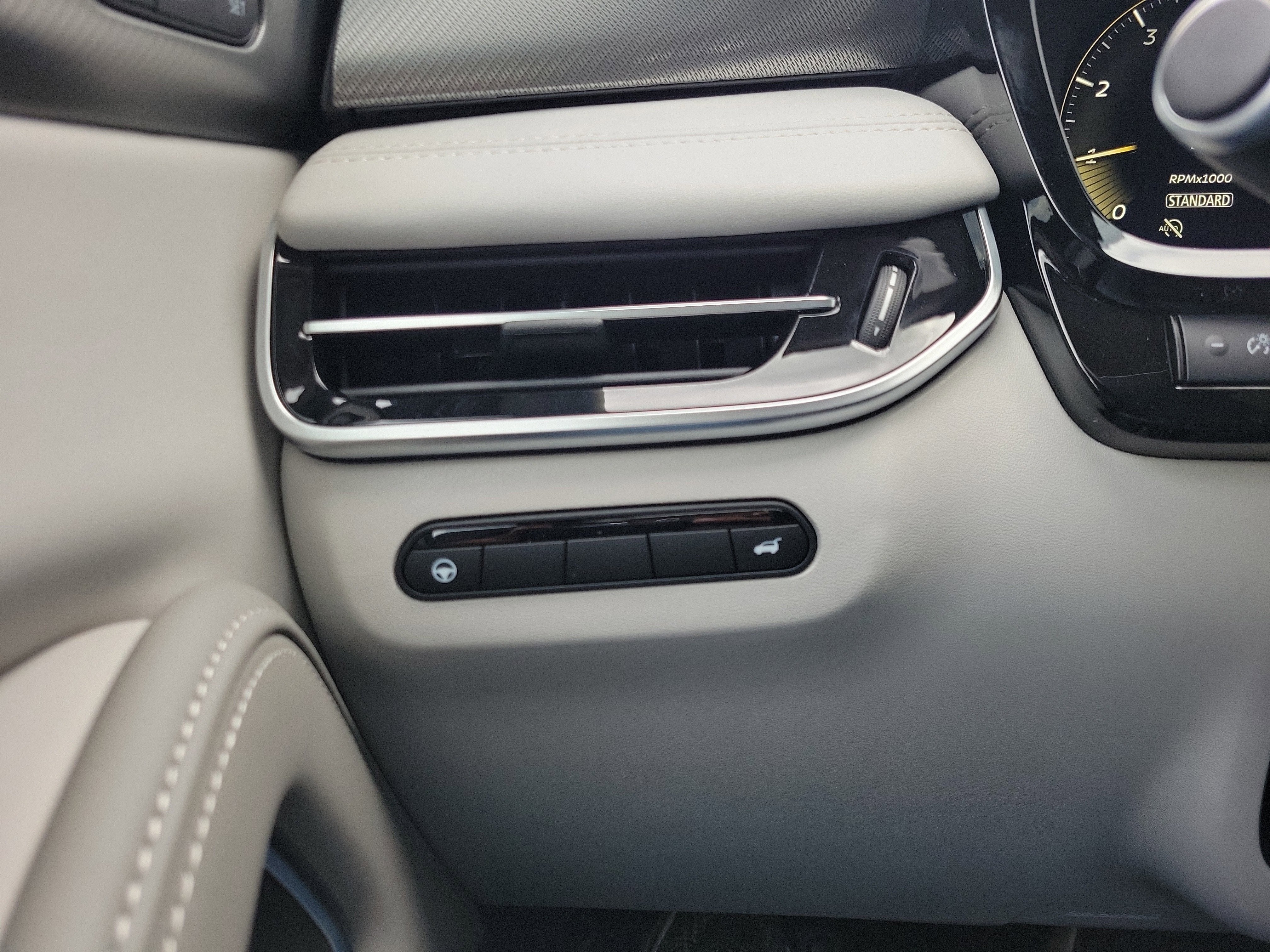 2026 INFINITI QX60 Luxe FWD