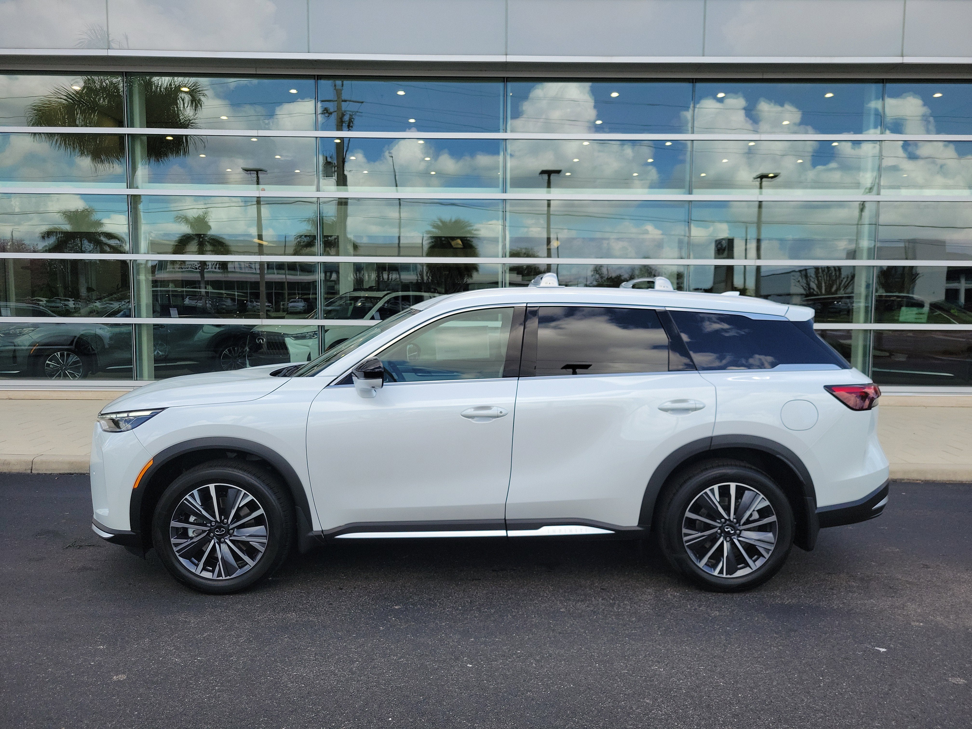 2026 INFINITI QX60 Luxe FWD