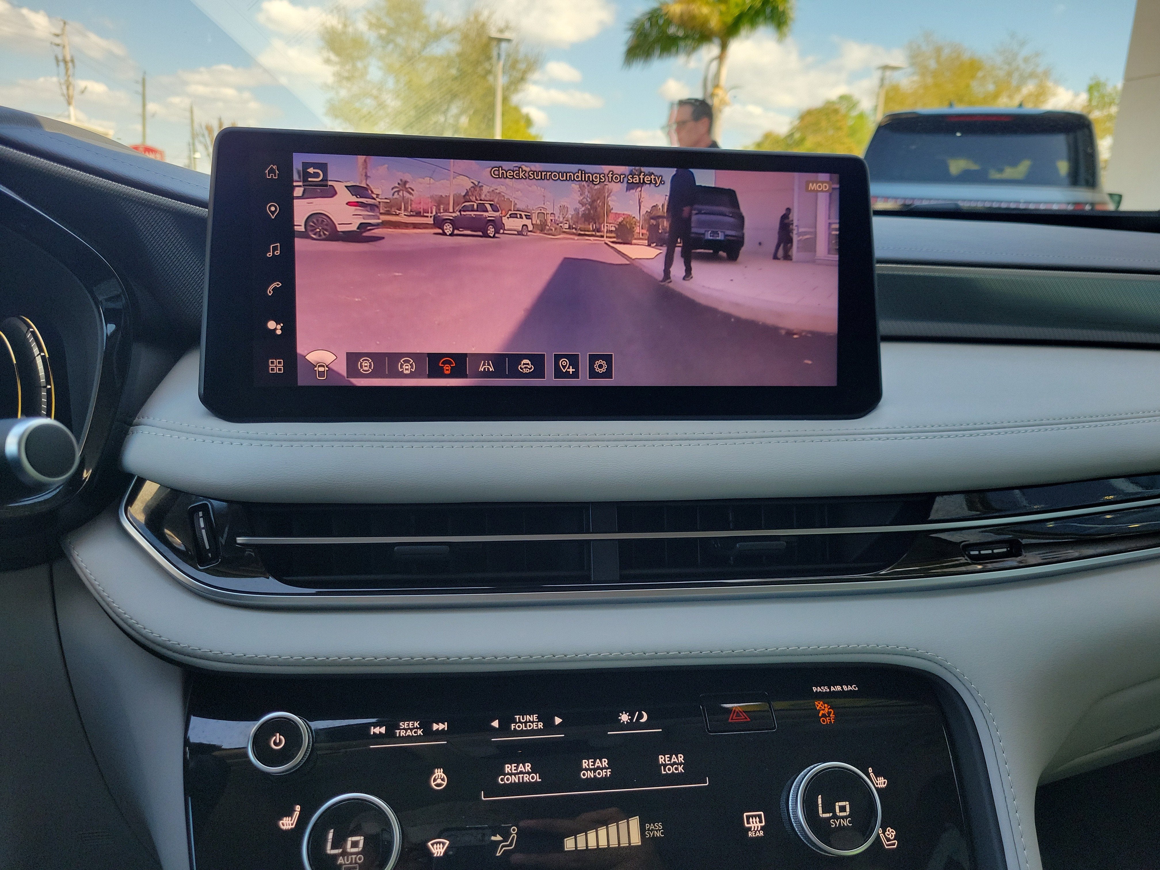 2026 INFINITI QX60 Luxe FWD