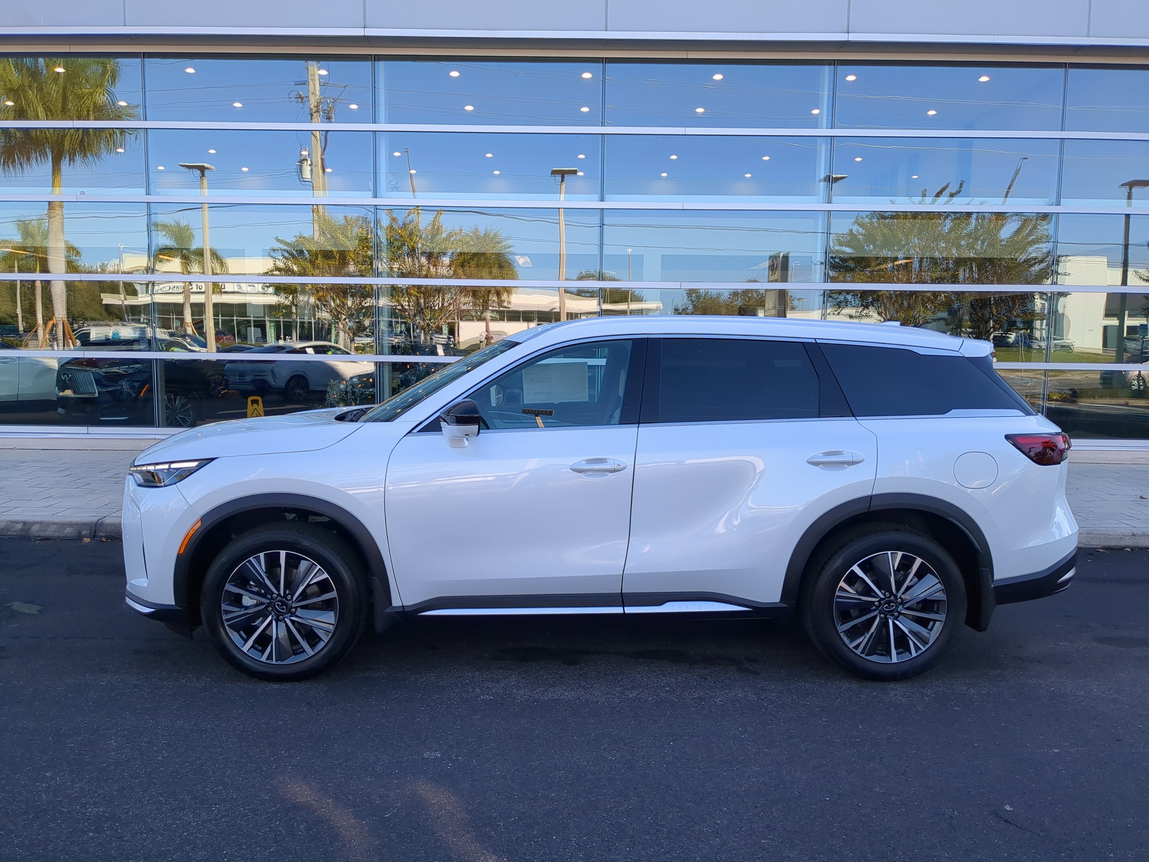 2026 INFINITI QX60 Luxe FWD