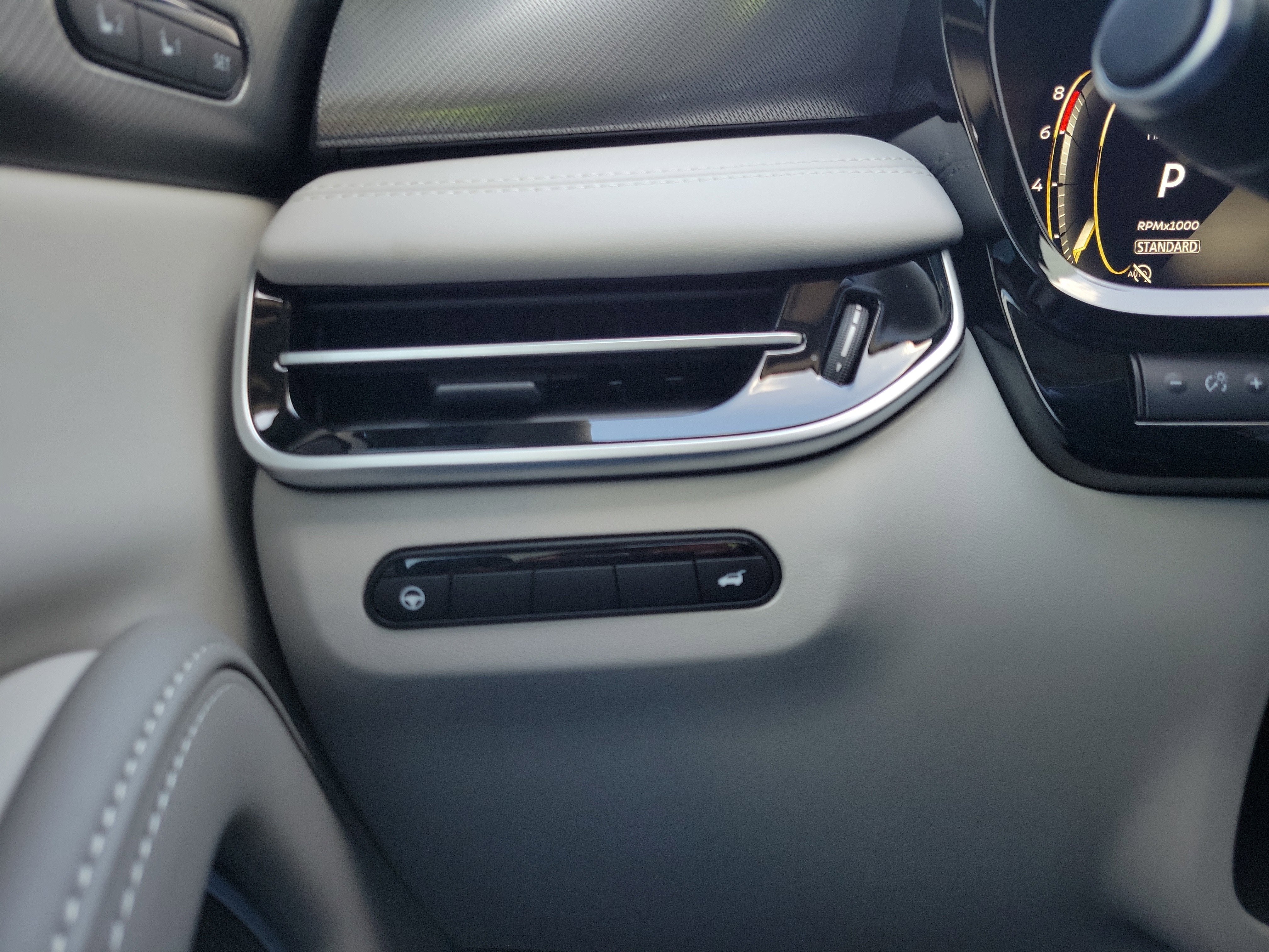 2026 INFINITI QX60 Luxe FWD