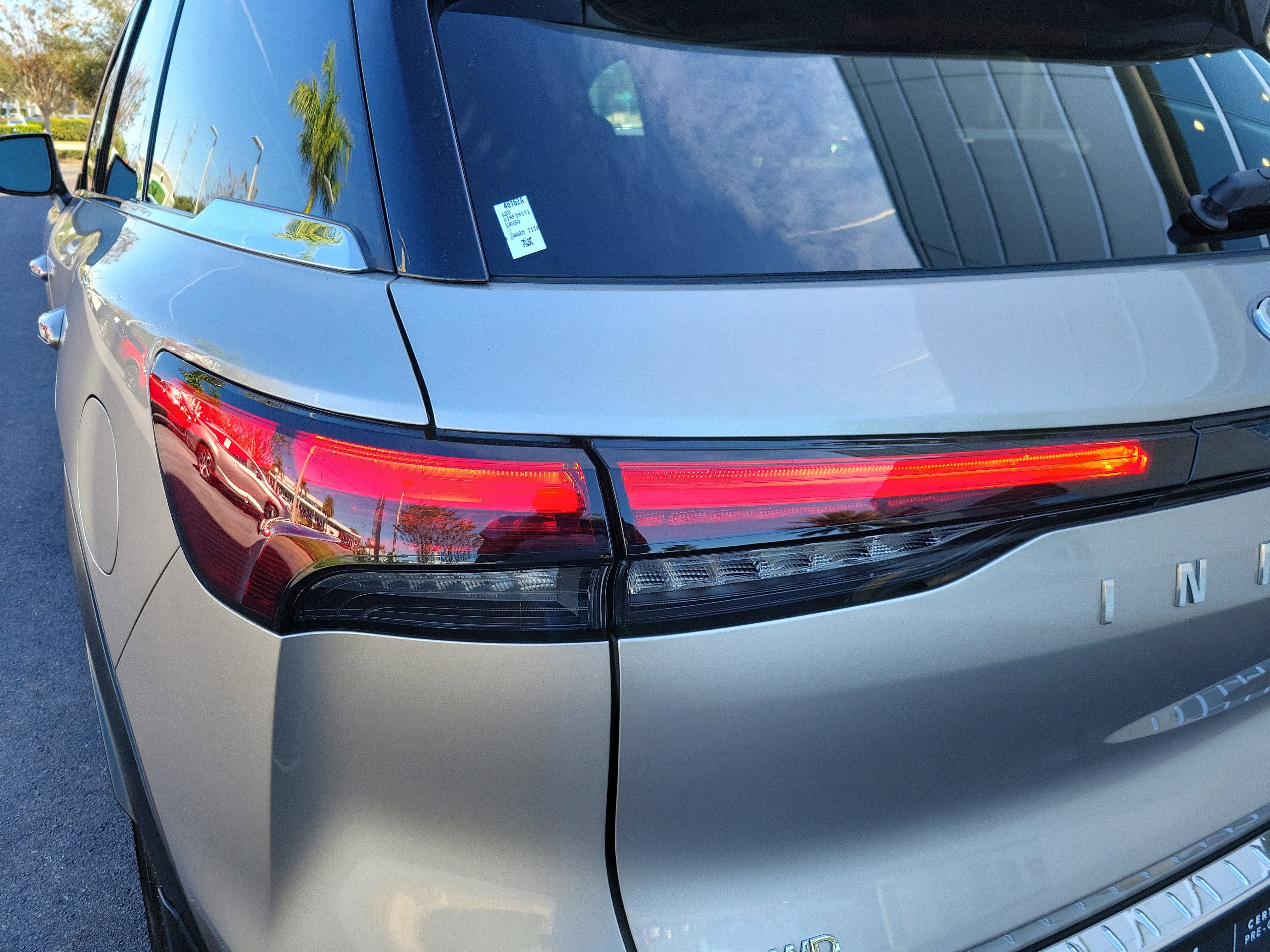 2023 INFINITI QX60 LUXE AWD