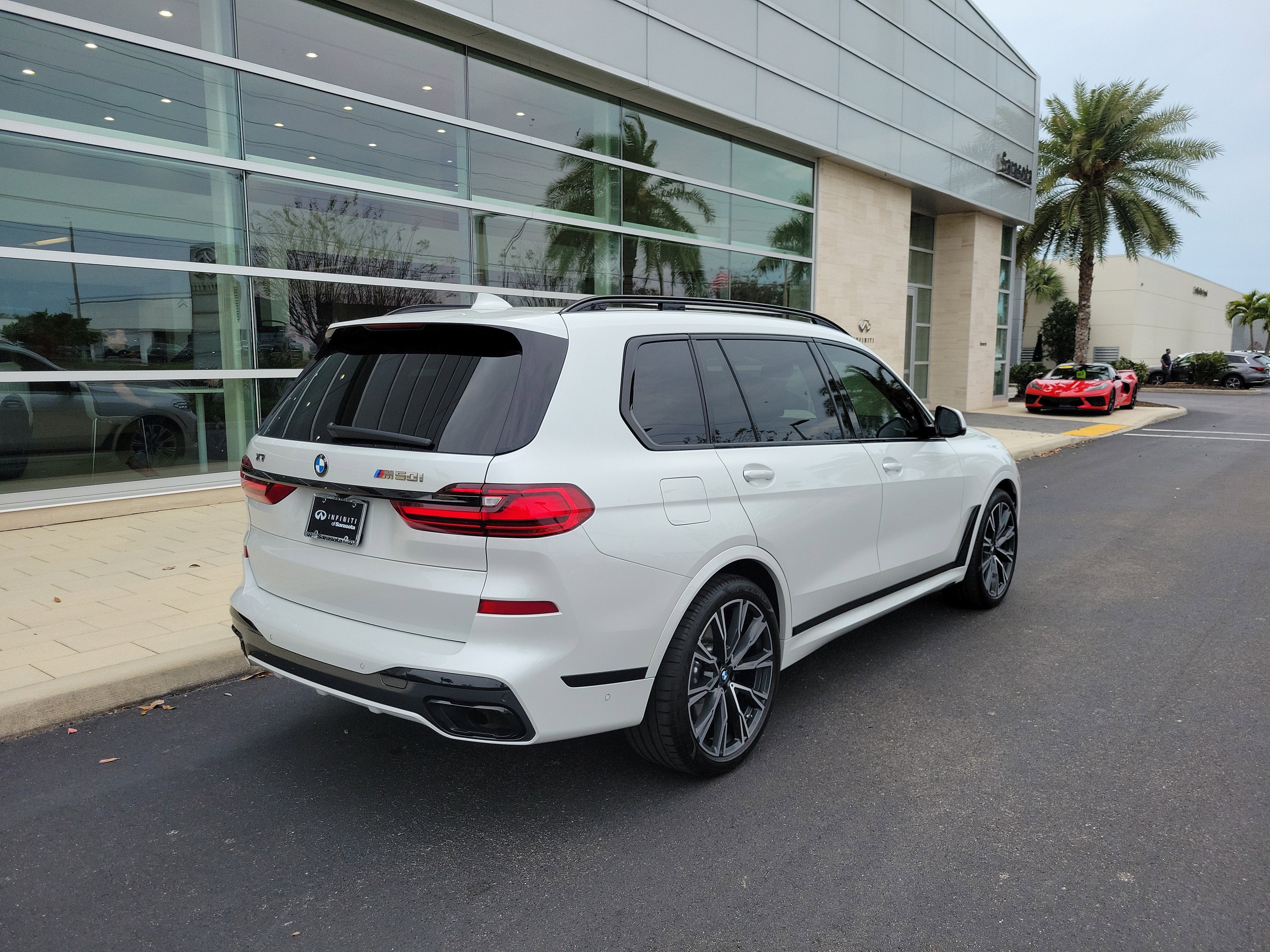 2022 BMW X7 M50i