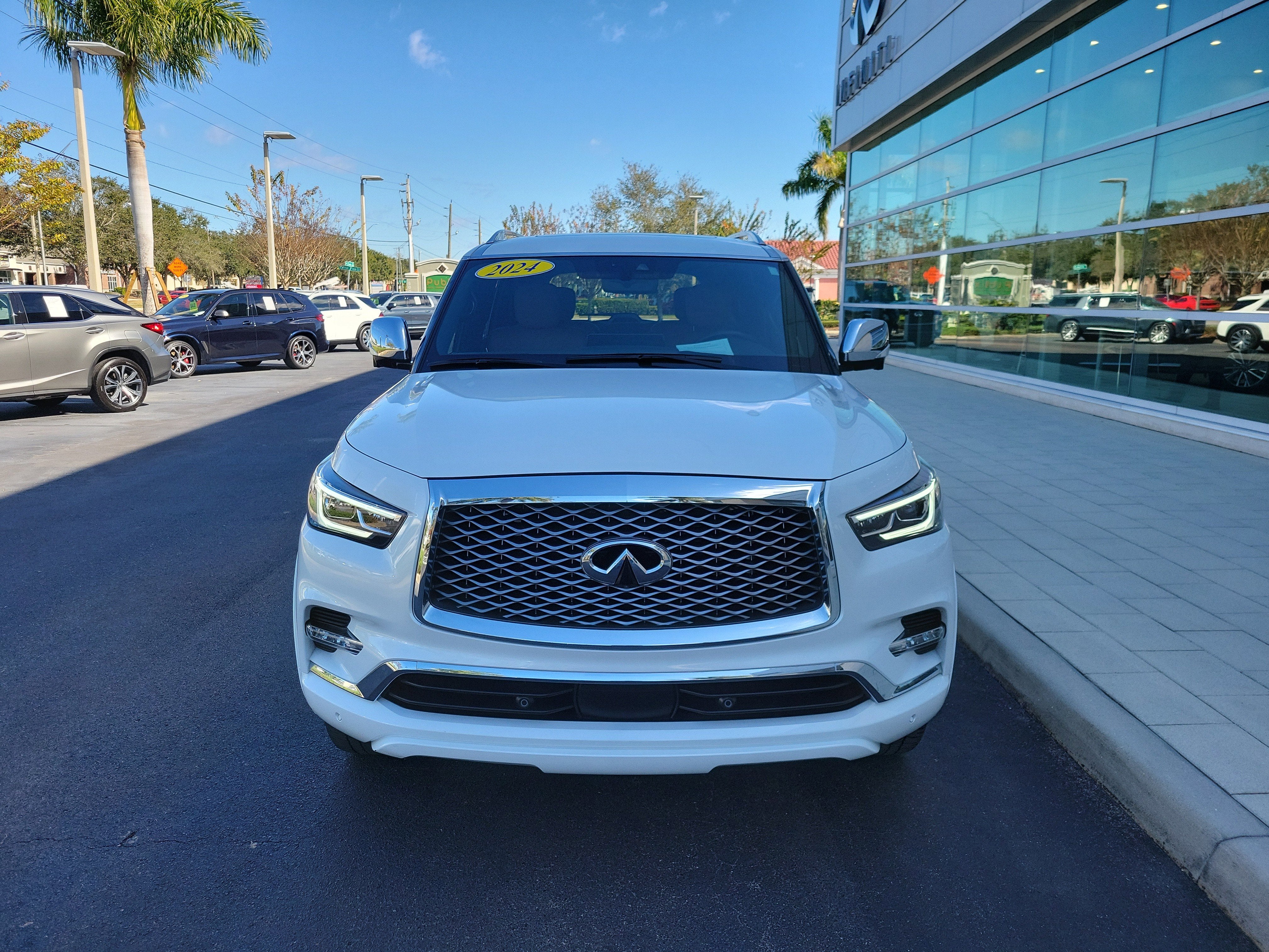 2024 INFINITI QX80 SENSORY 4WD