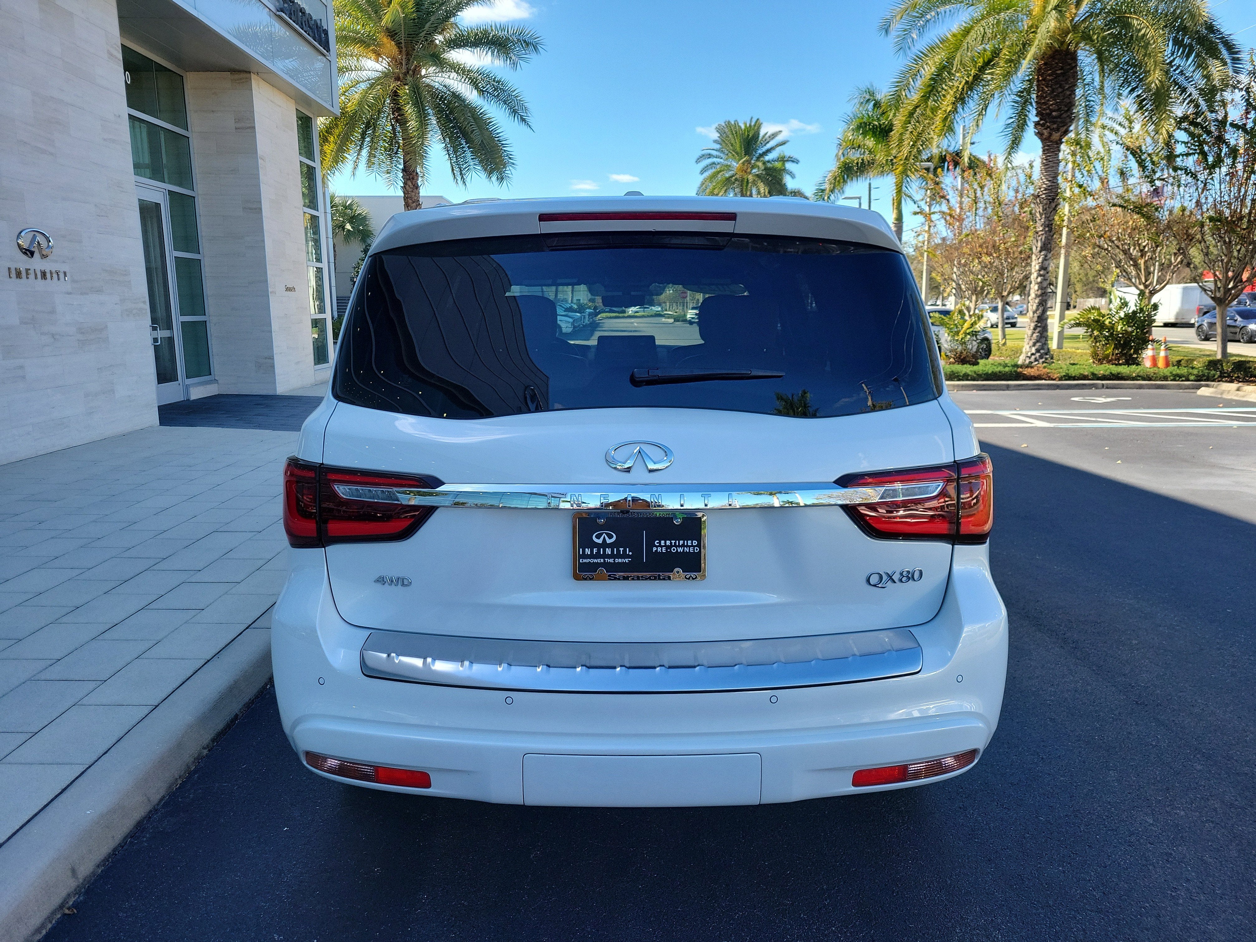 2024 INFINITI QX80 SENSORY 4WD