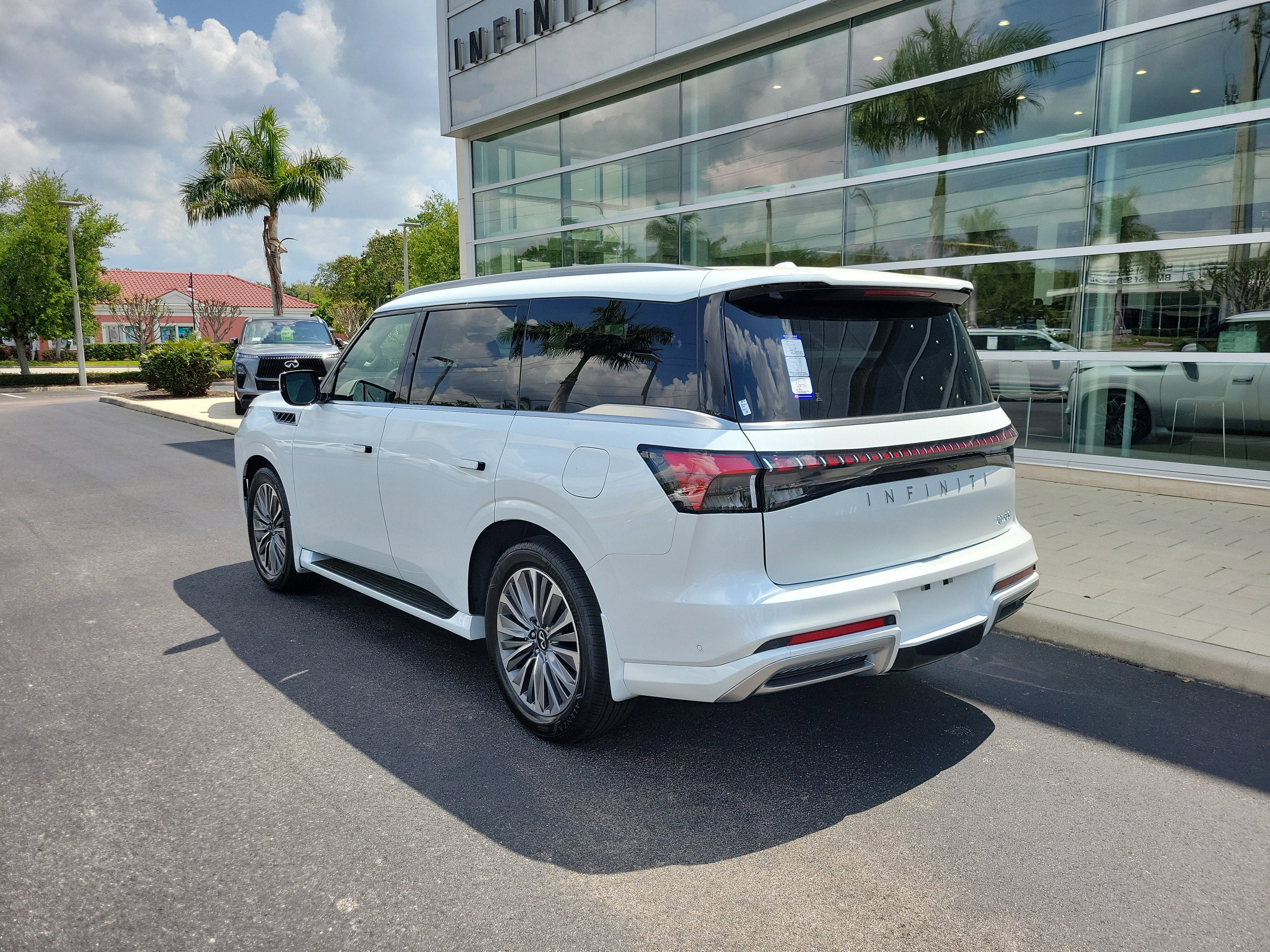 2026 INFINITI QX80 Luxe 2WD