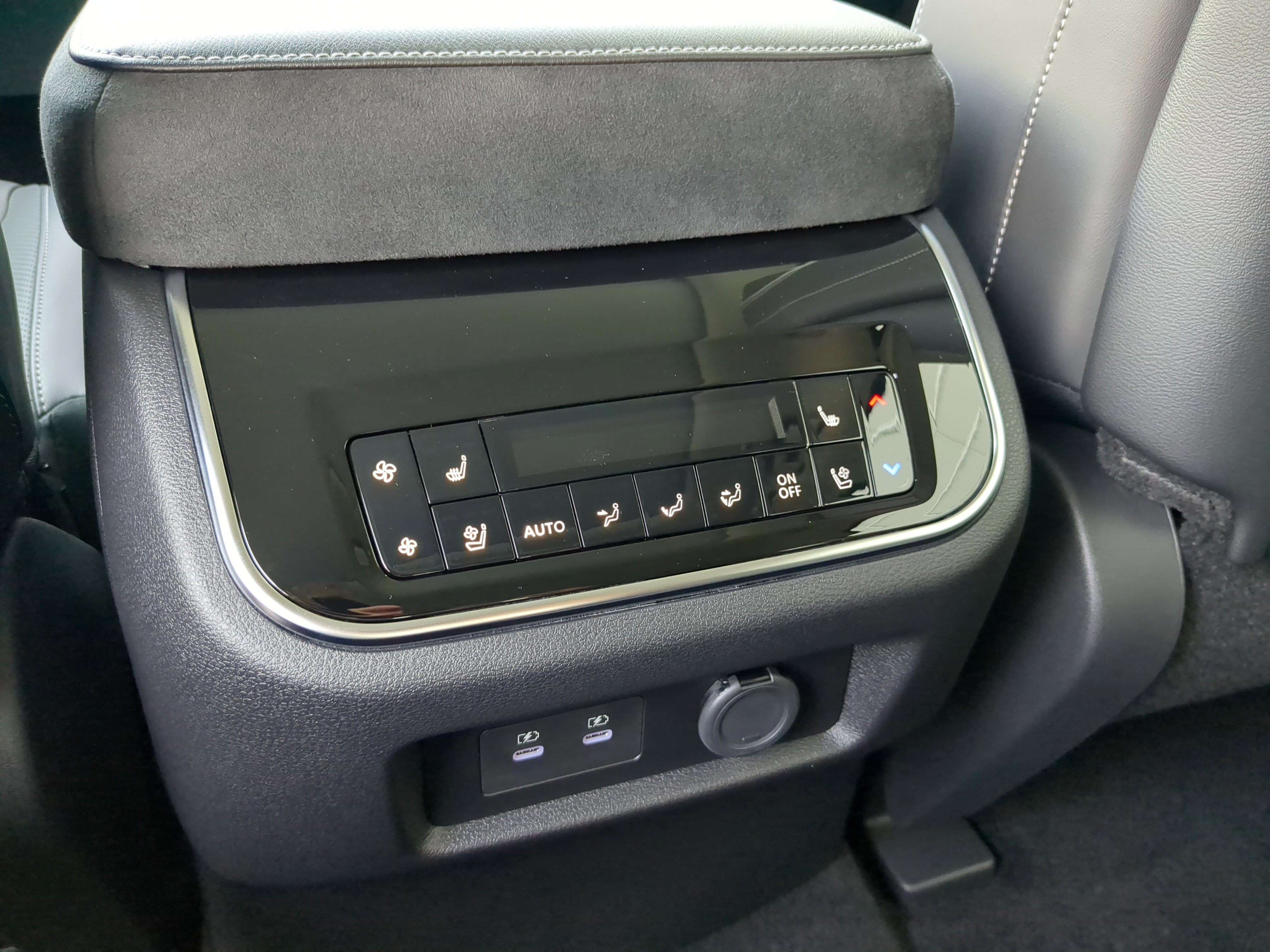 2026 INFINITI QX80 Luxe 4WD