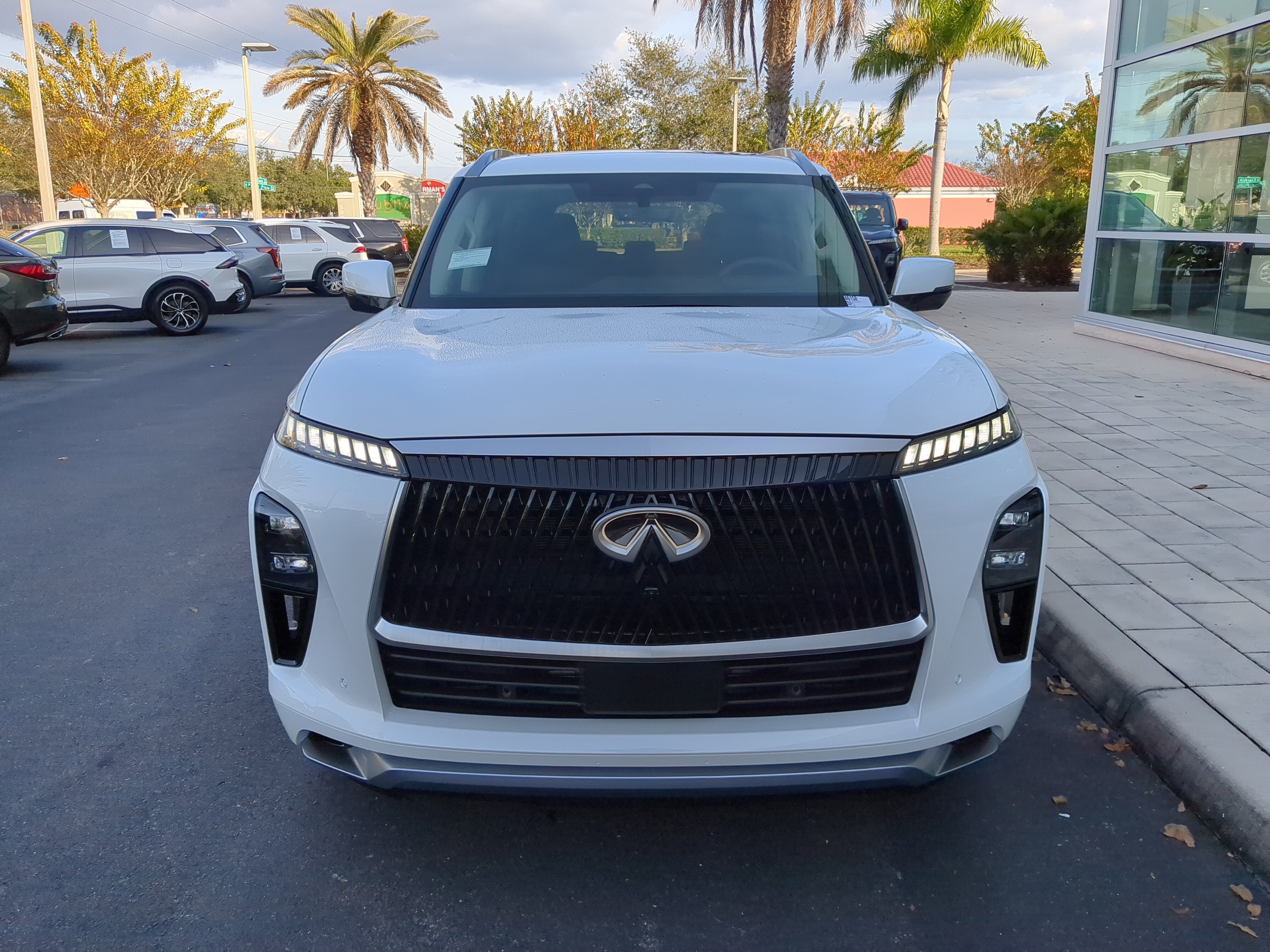 2026 INFINITI QX80 Luxe 4WD