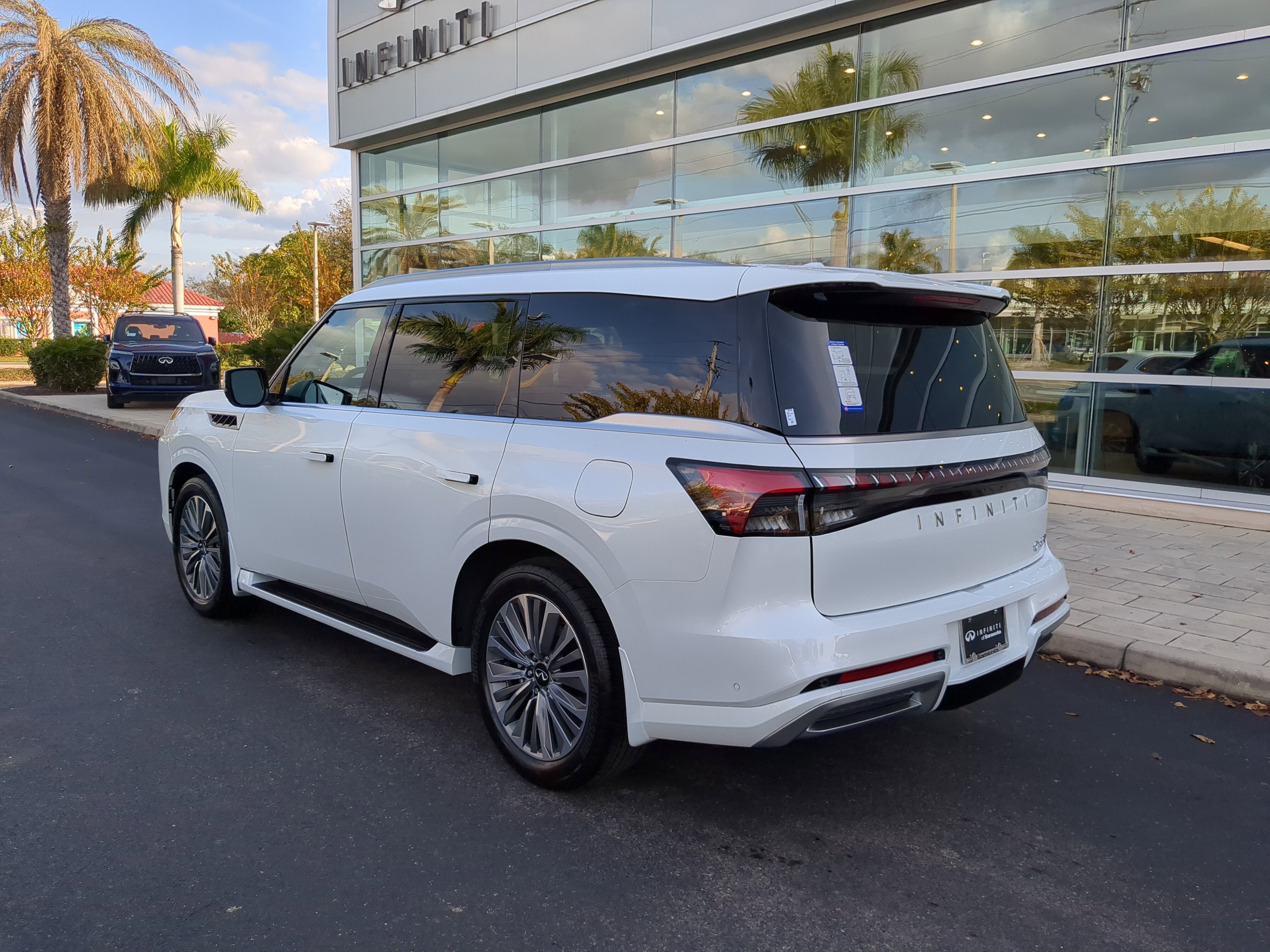 2026 INFINITI QX80 Luxe 4WD