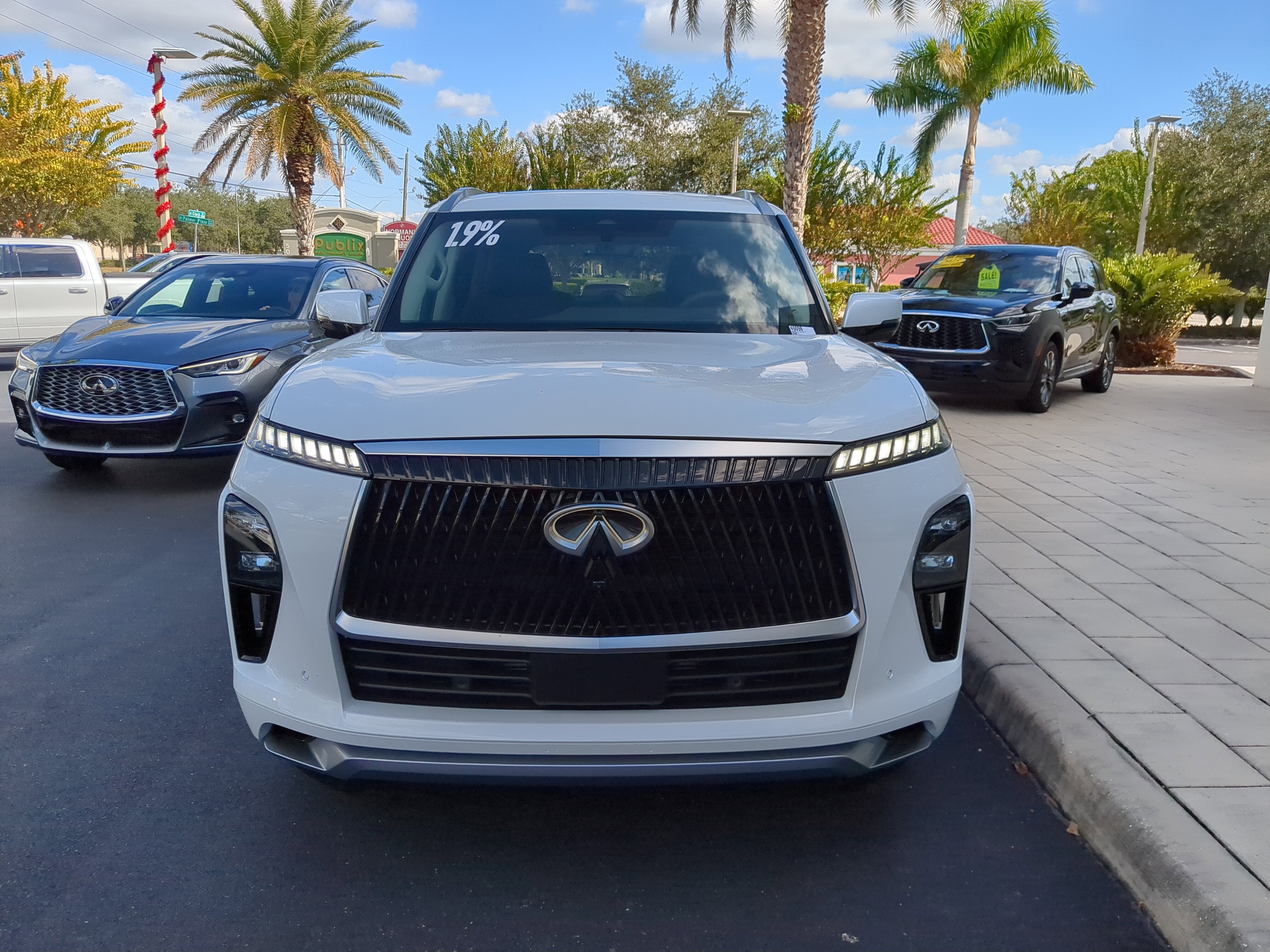2026 INFINITI QX80 Luxe 4WD