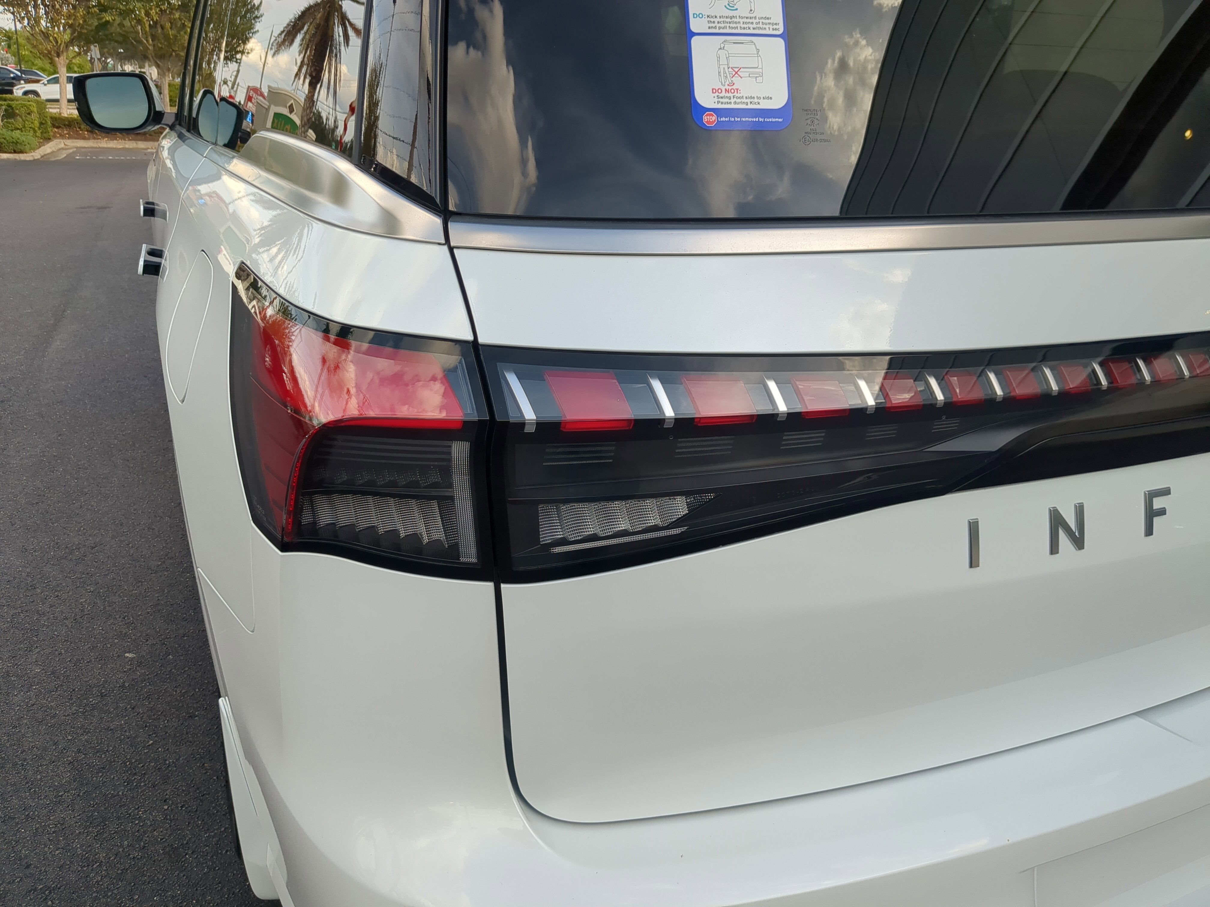 2026 INFINITI QX80 Luxe 4WD