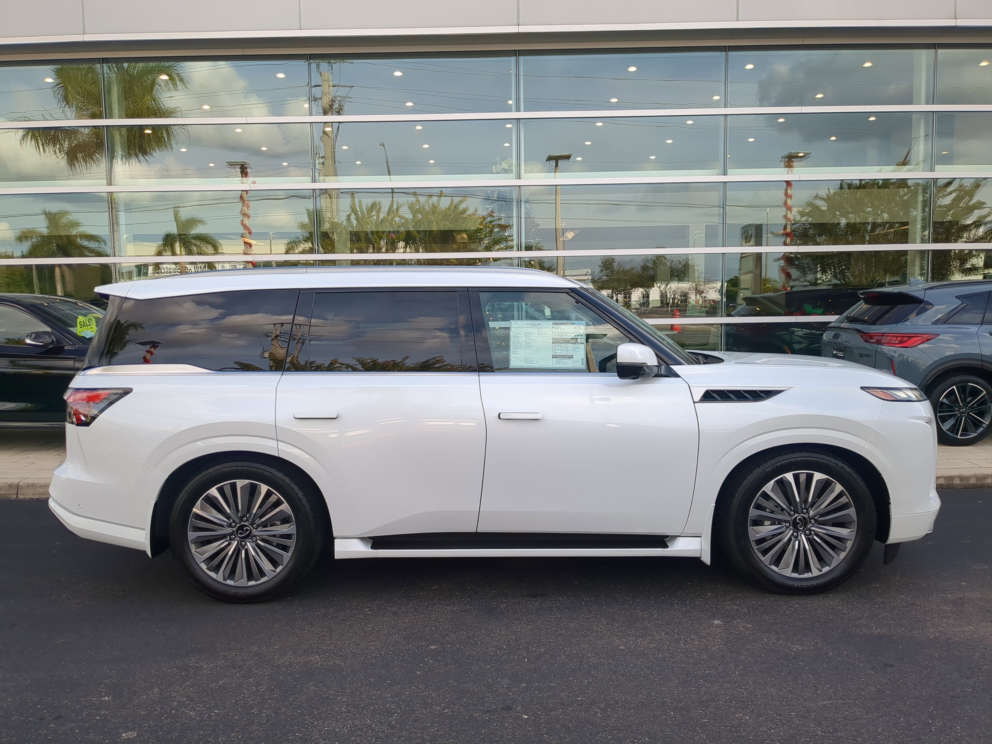 2026 INFINITI QX80 Luxe 4WD