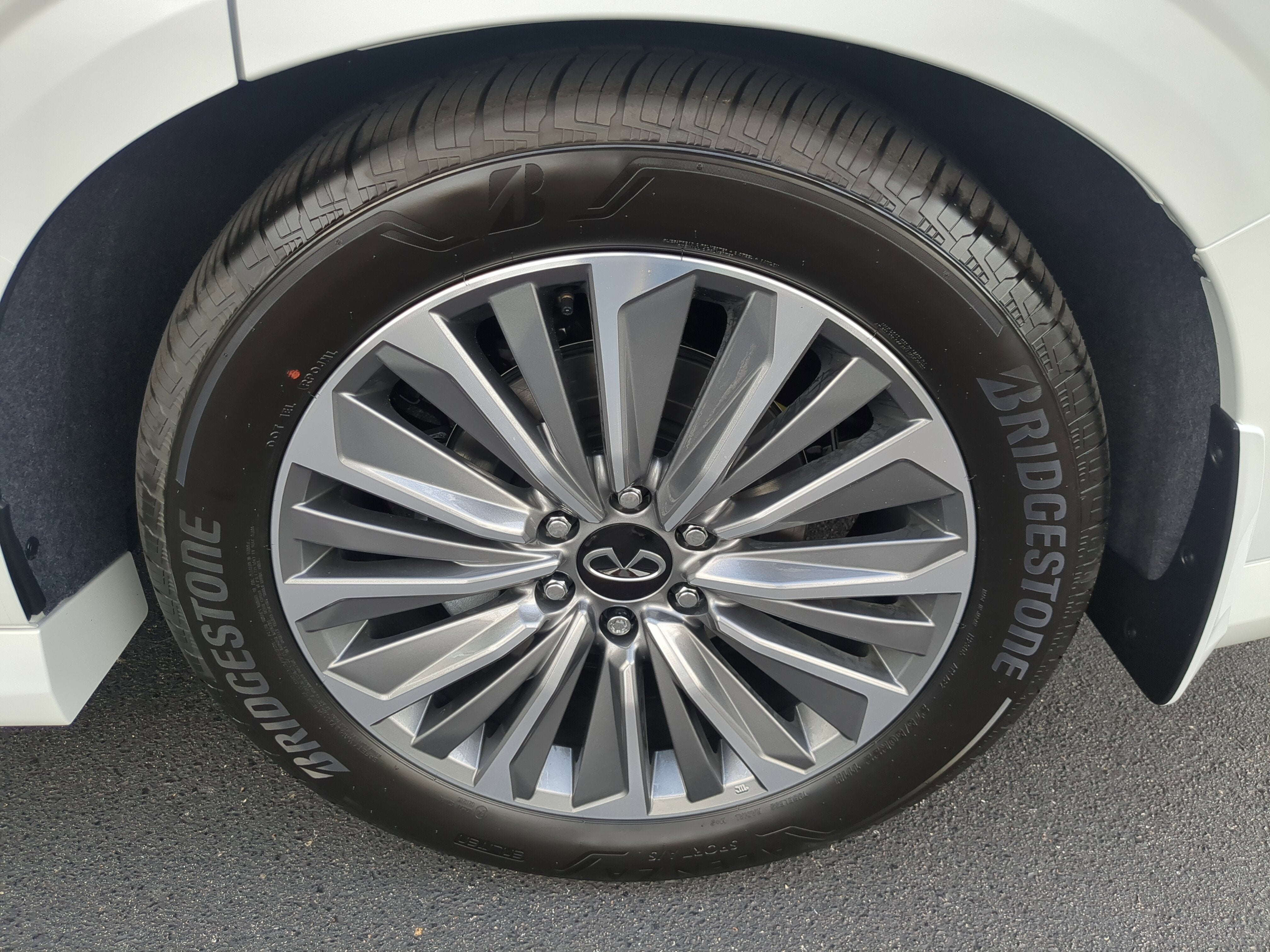 2026 INFINITI QX80 Luxe 4WD