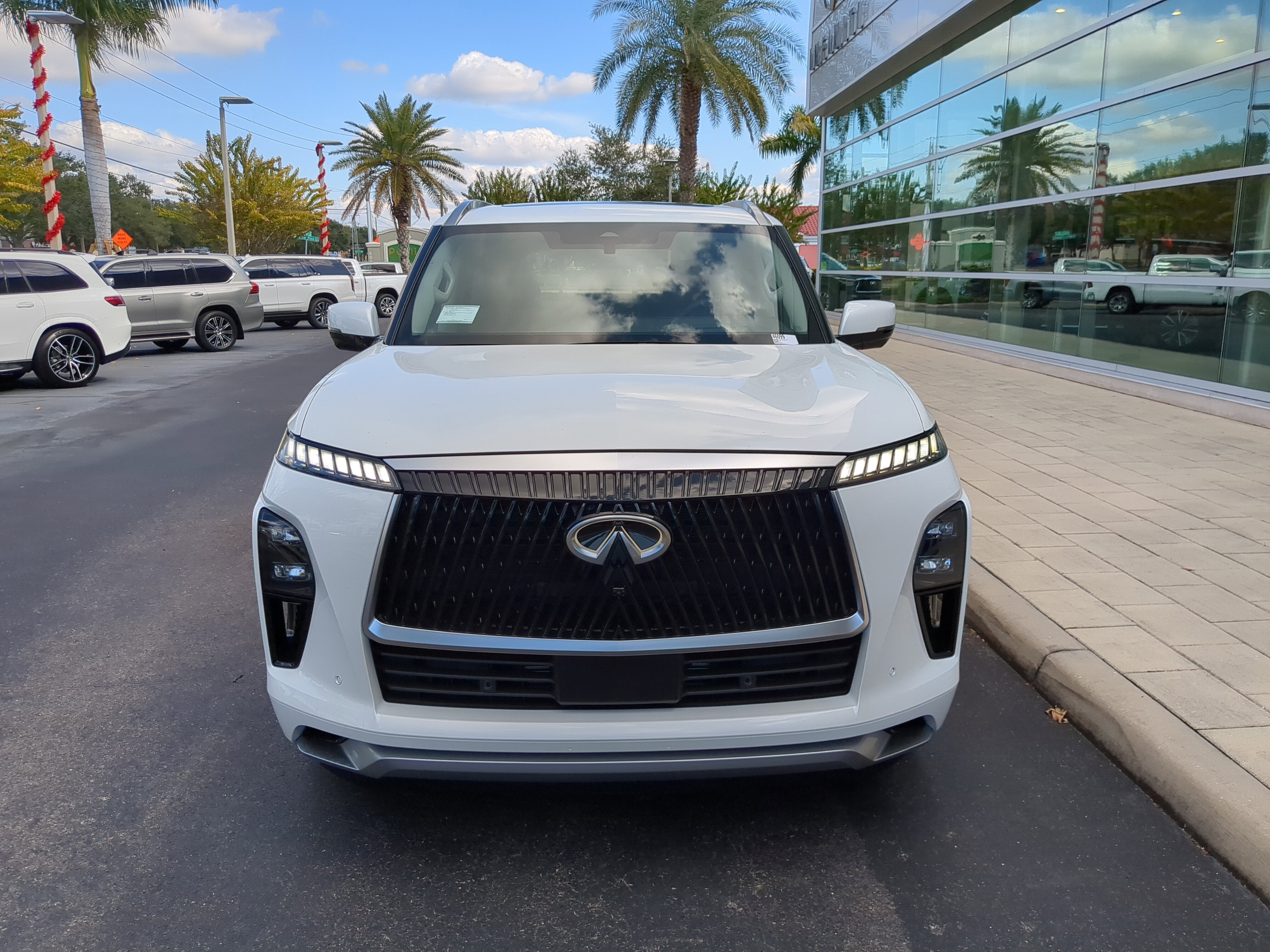 2026 INFINITI QX80 Luxe 4WD