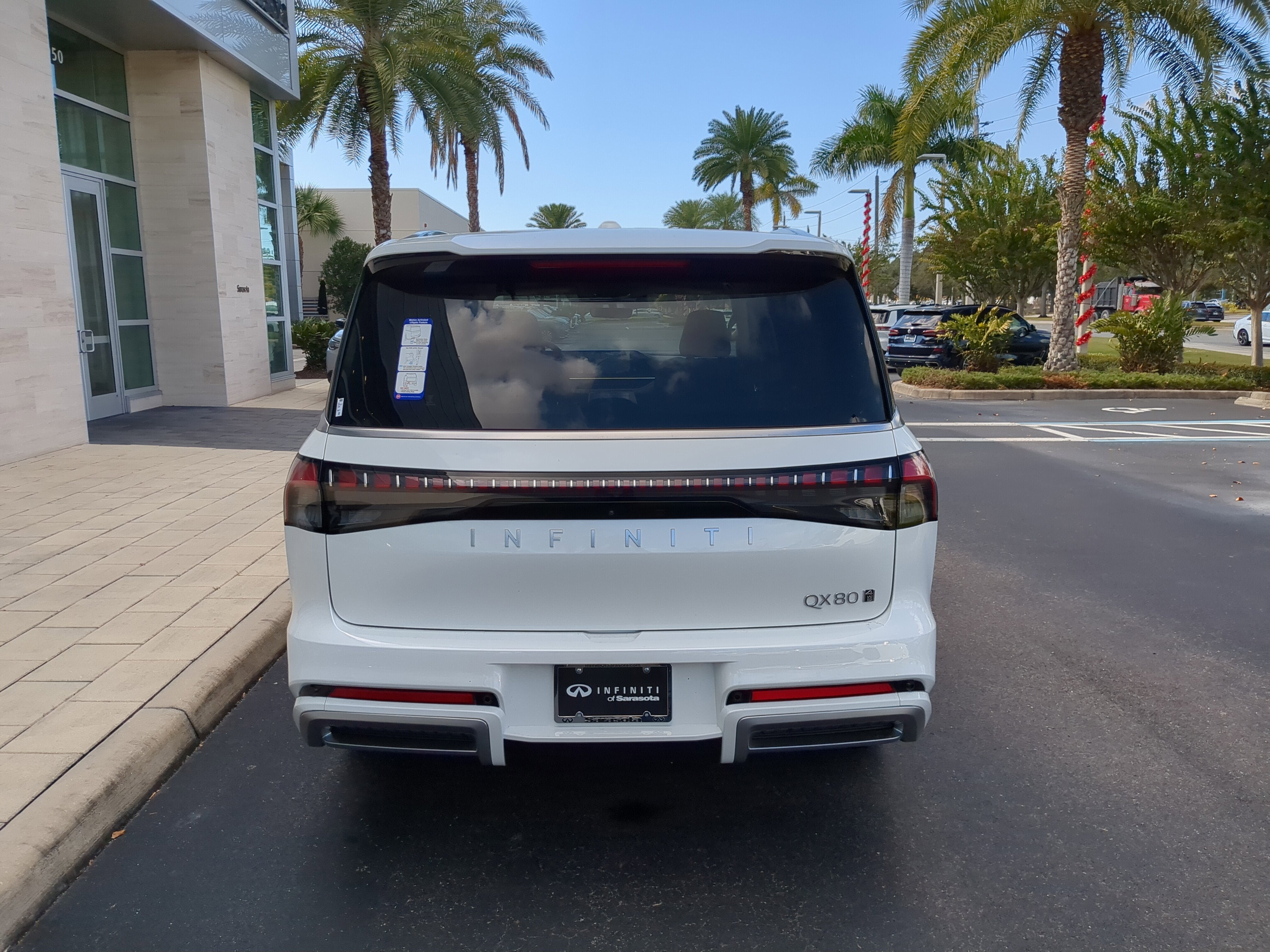 2026 INFINITI QX80 Luxe 4WD