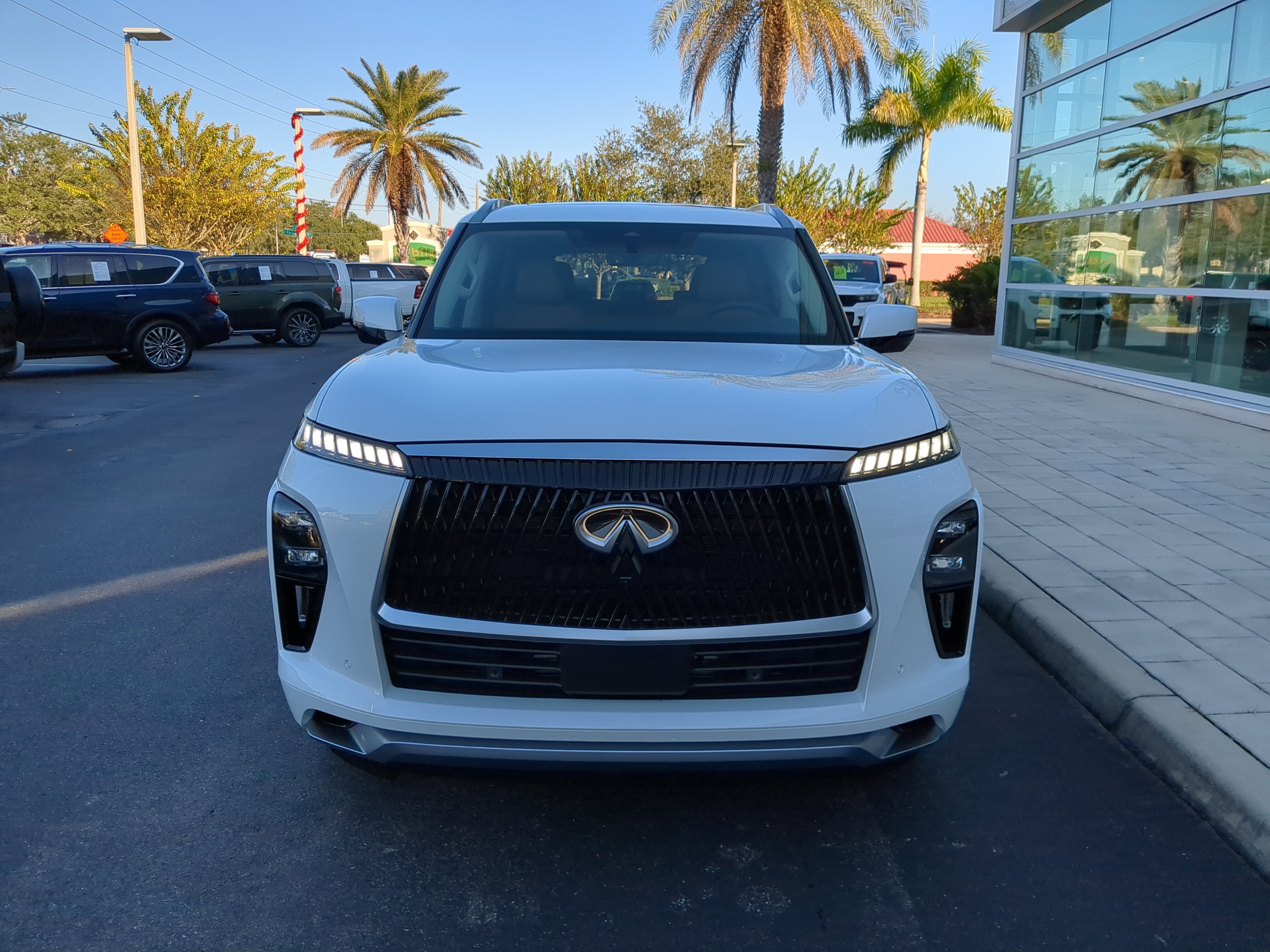 2026 INFINITI QX80 Luxe 4WD