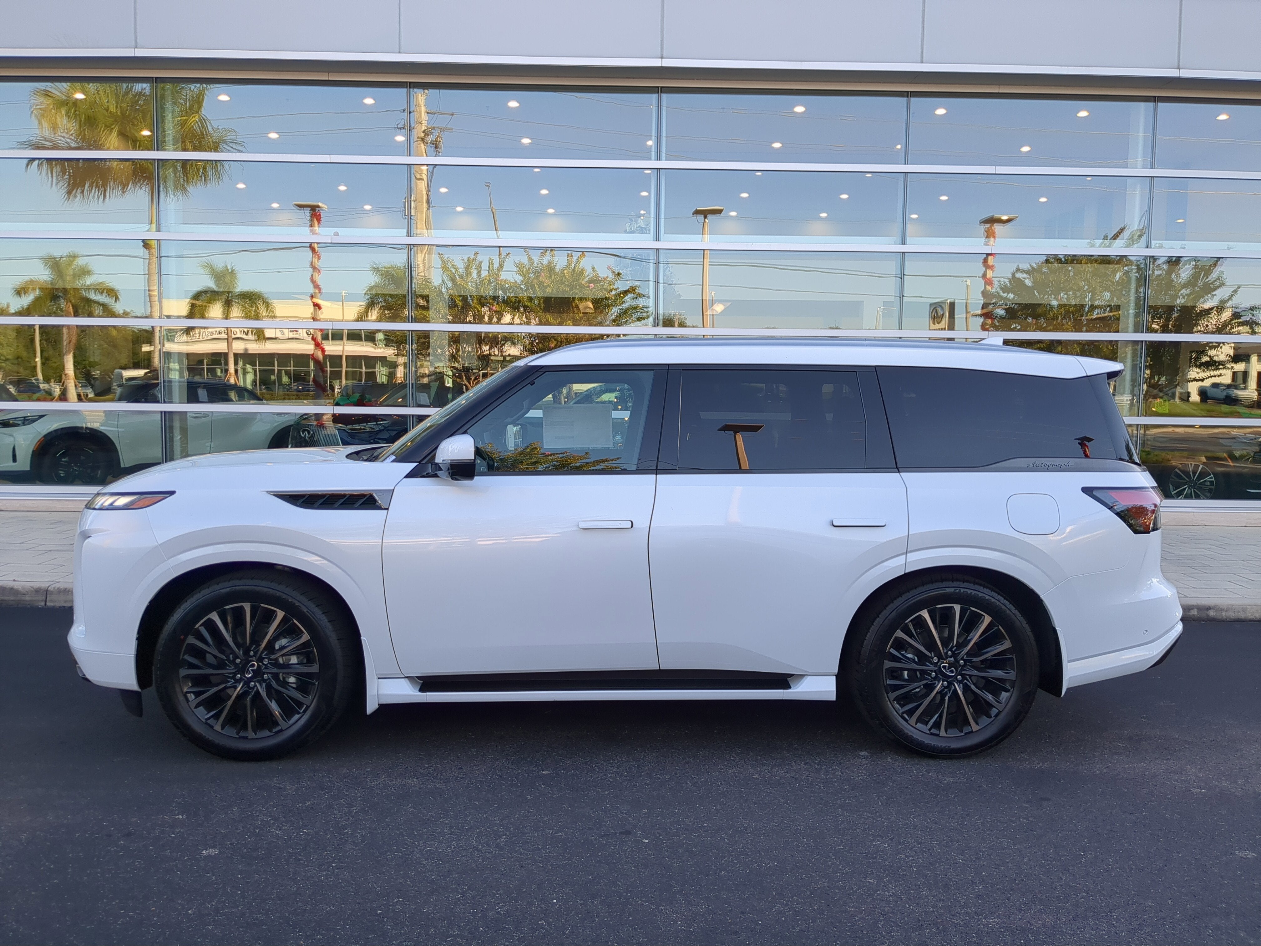 2026 INFINITI QX80 Autograph 4WD