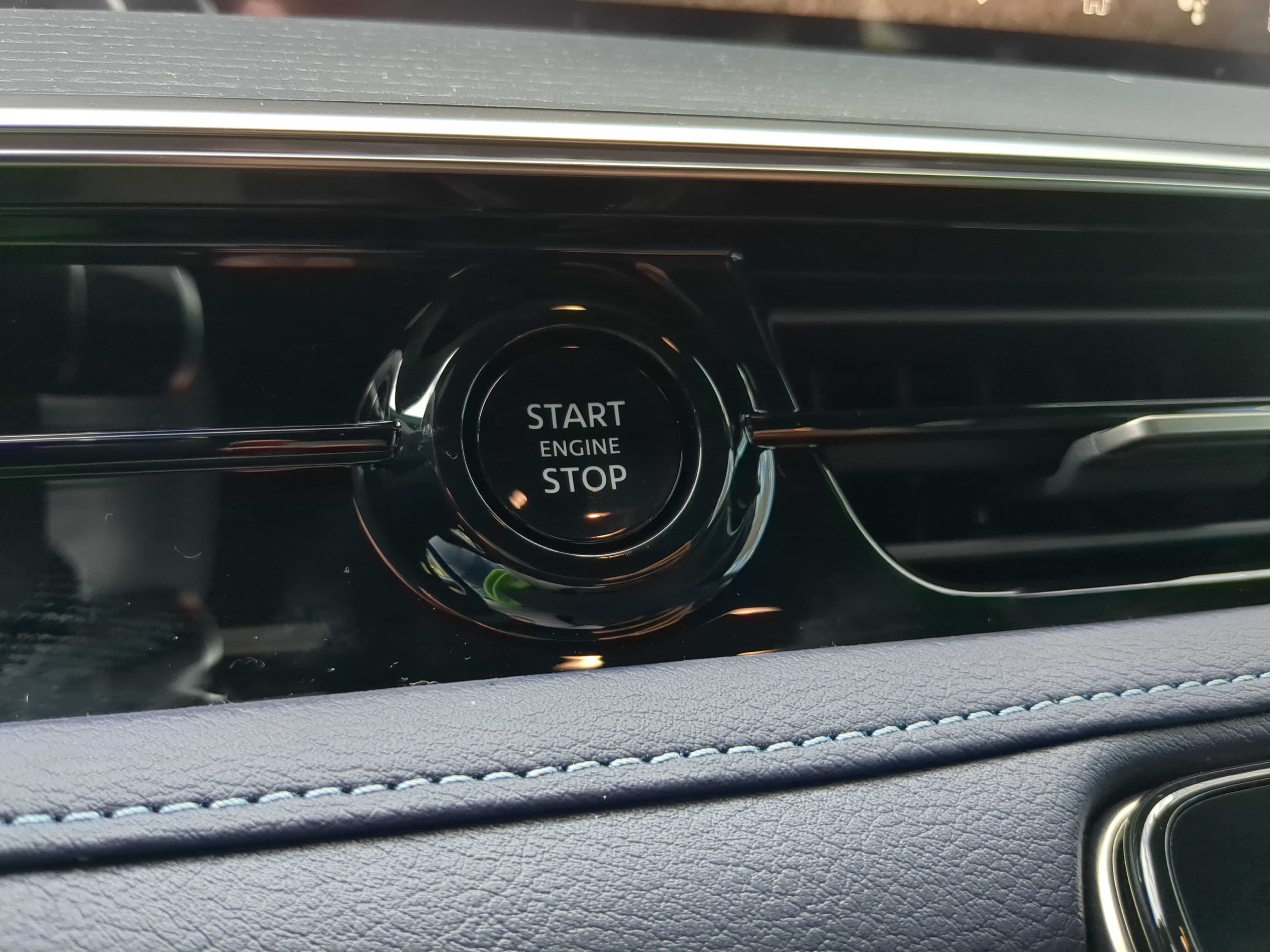 2026 INFINITI QX80 Sport 4WD