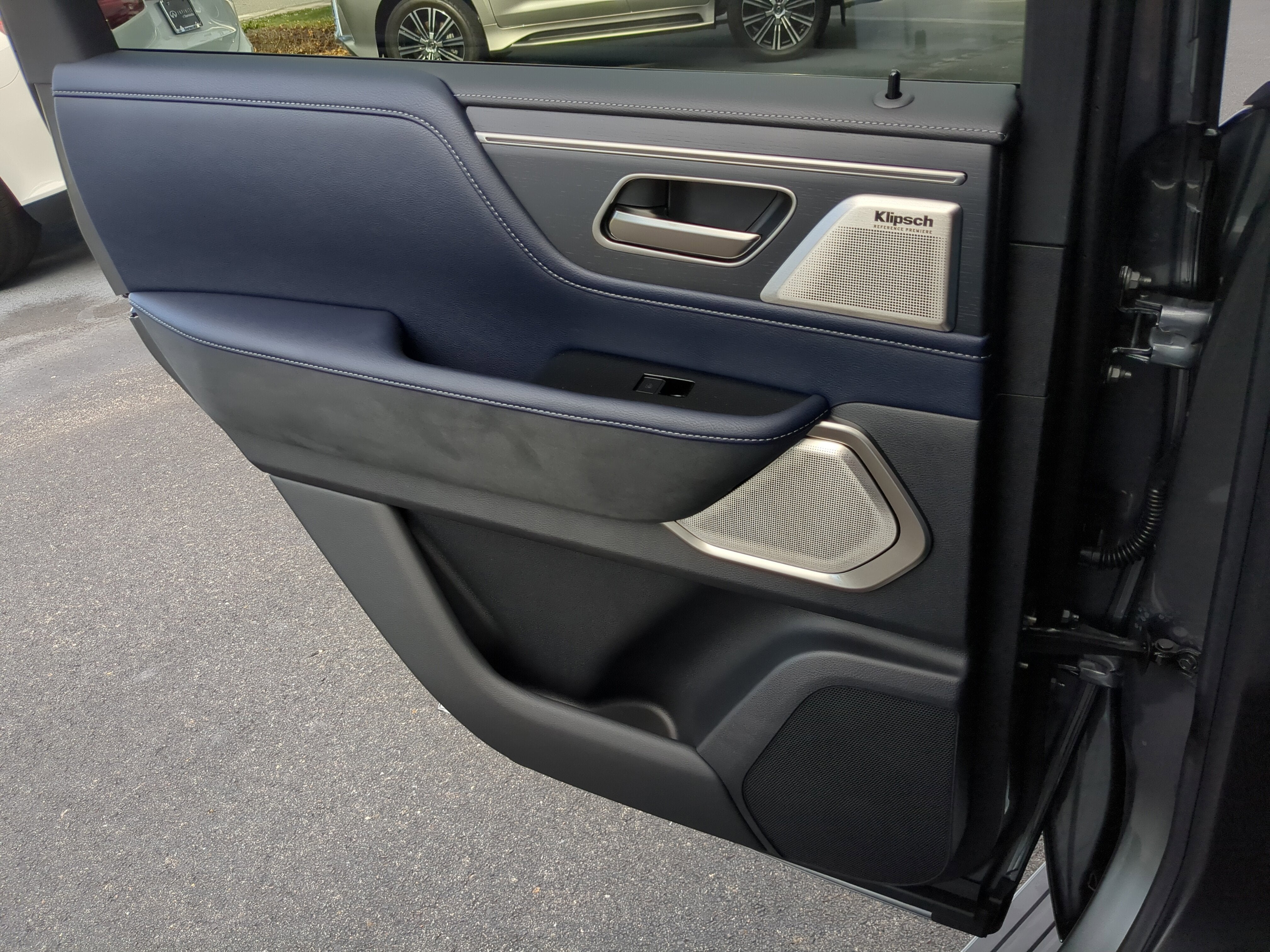 2026 INFINITI QX80 Sport 4WD