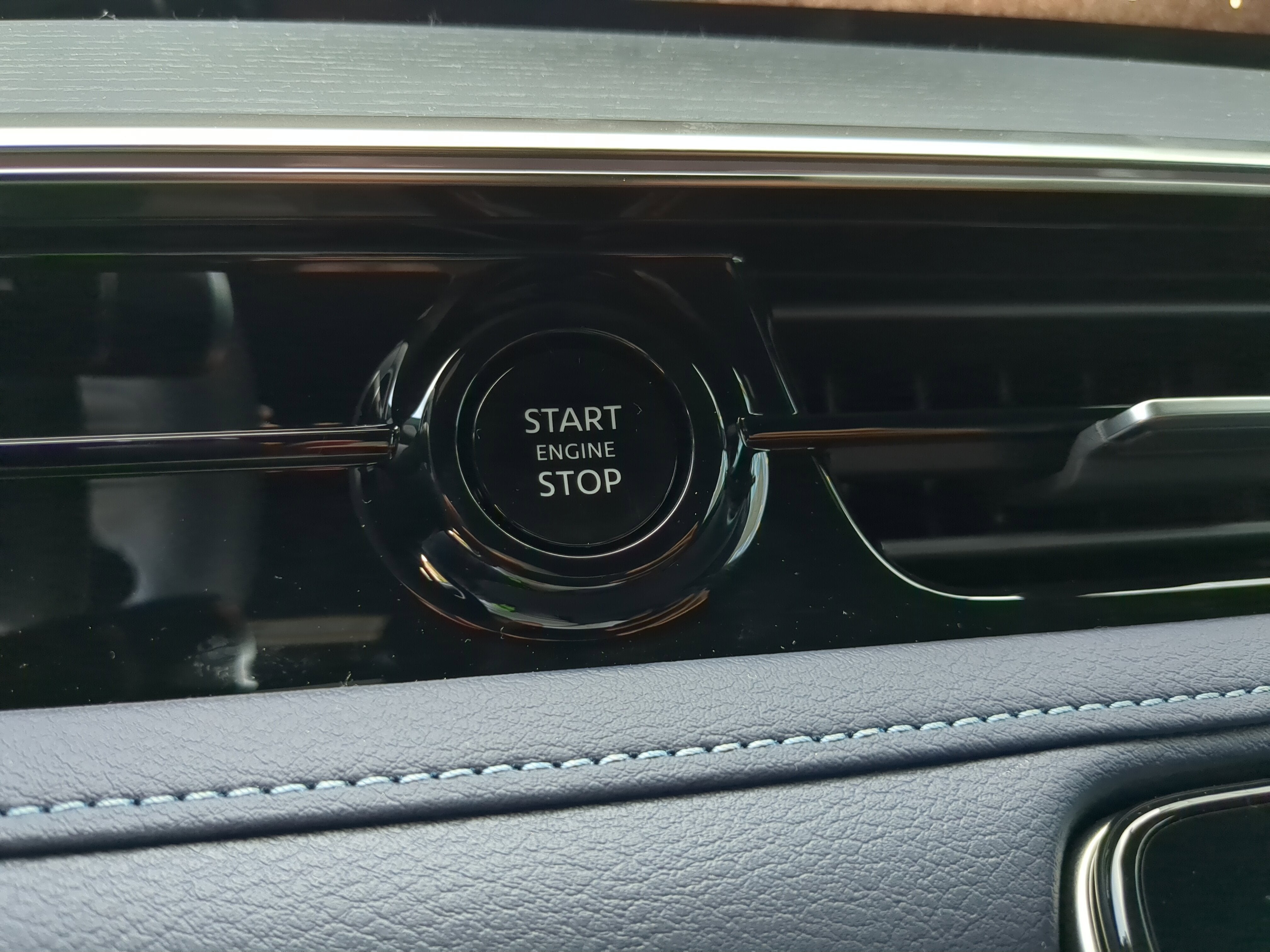 2026 INFINITI QX80 Sport 4WD