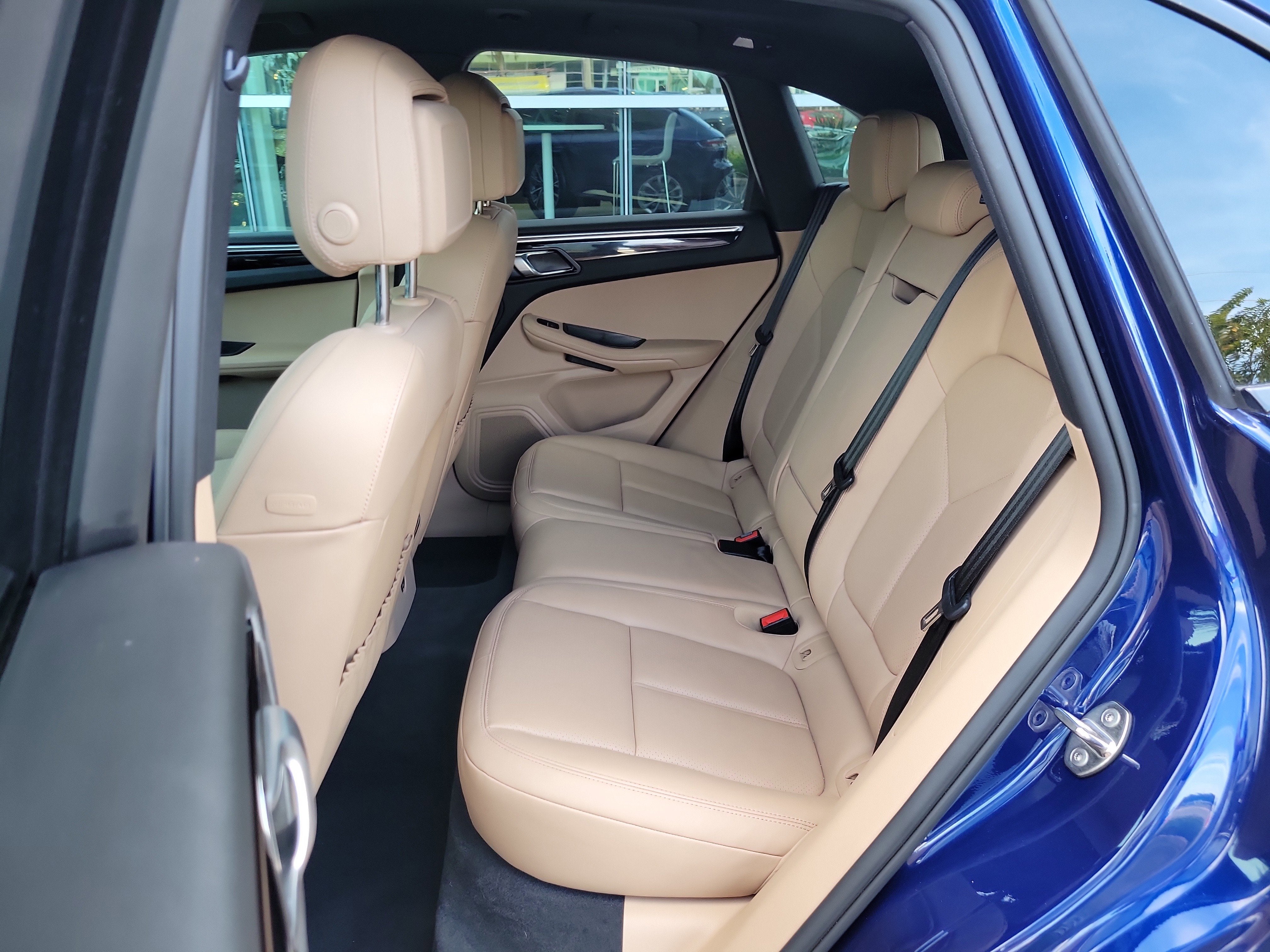 2024 Porsche Macan Base