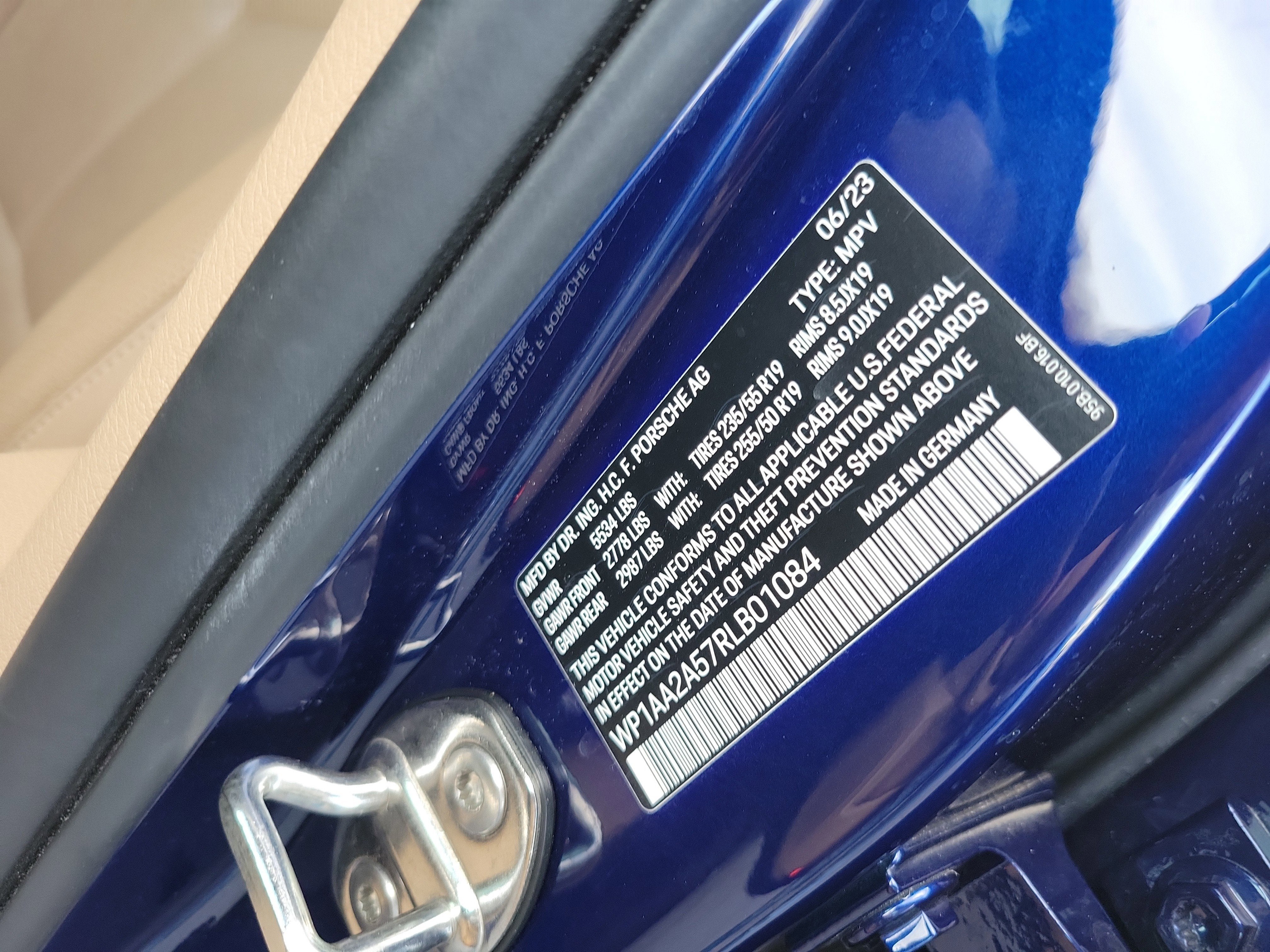 2024 Porsche Macan Base